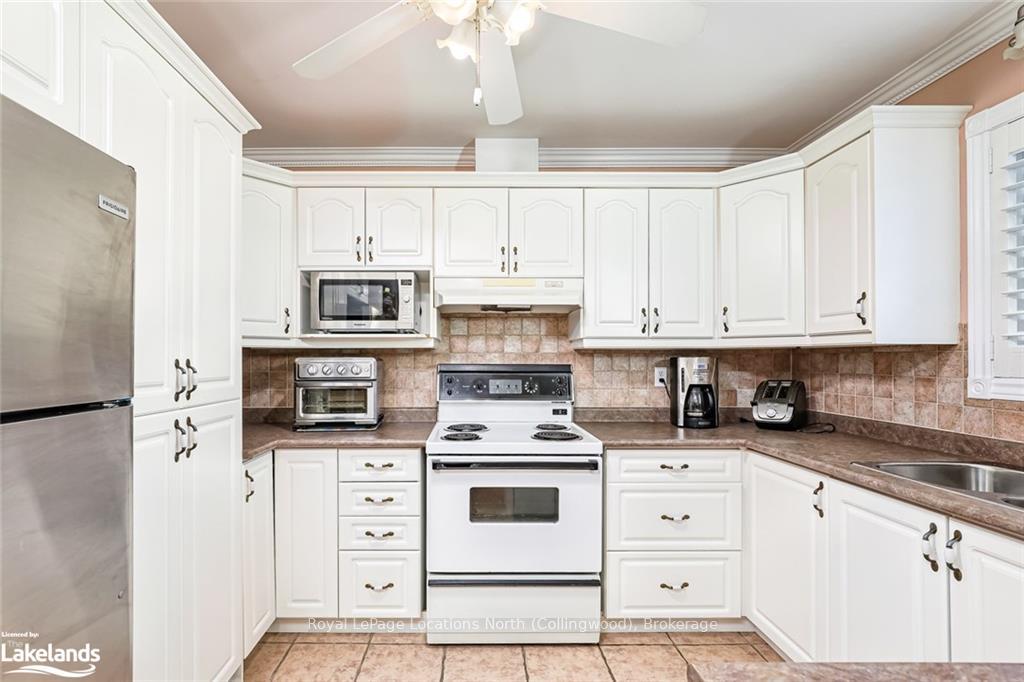 Photo 16 of 38 Mckean Boulevard, Clearview, Nottawa — HOMEH