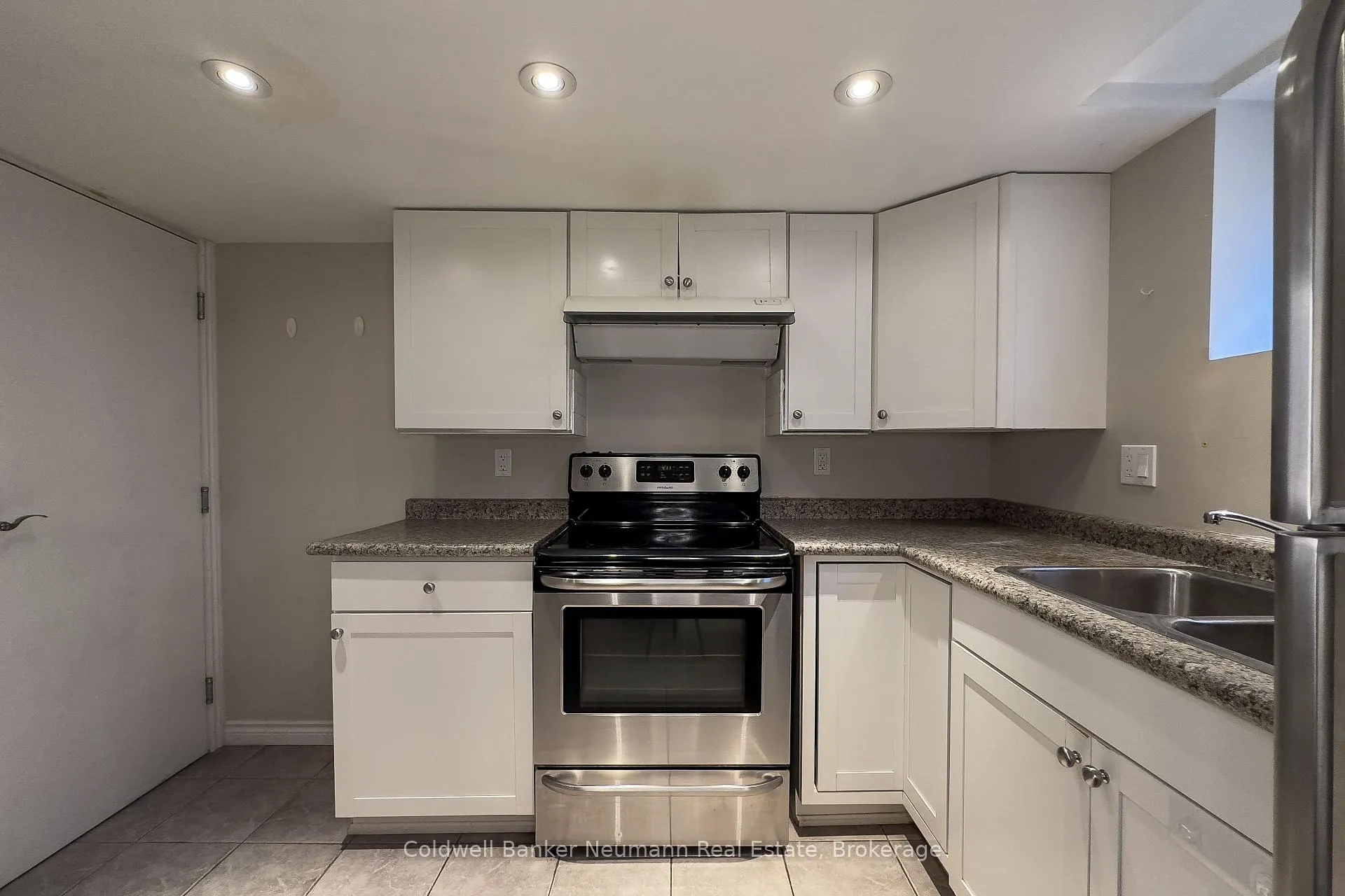 Photo 15 of Unit Lower, 17 Ottawa Crescent, Guelph, St. George's — HOMEH