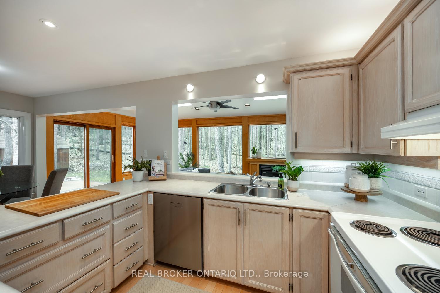 Photo 17 of 2154 Concession Rd 10, Clarington, Rural Clarington — HOMEH