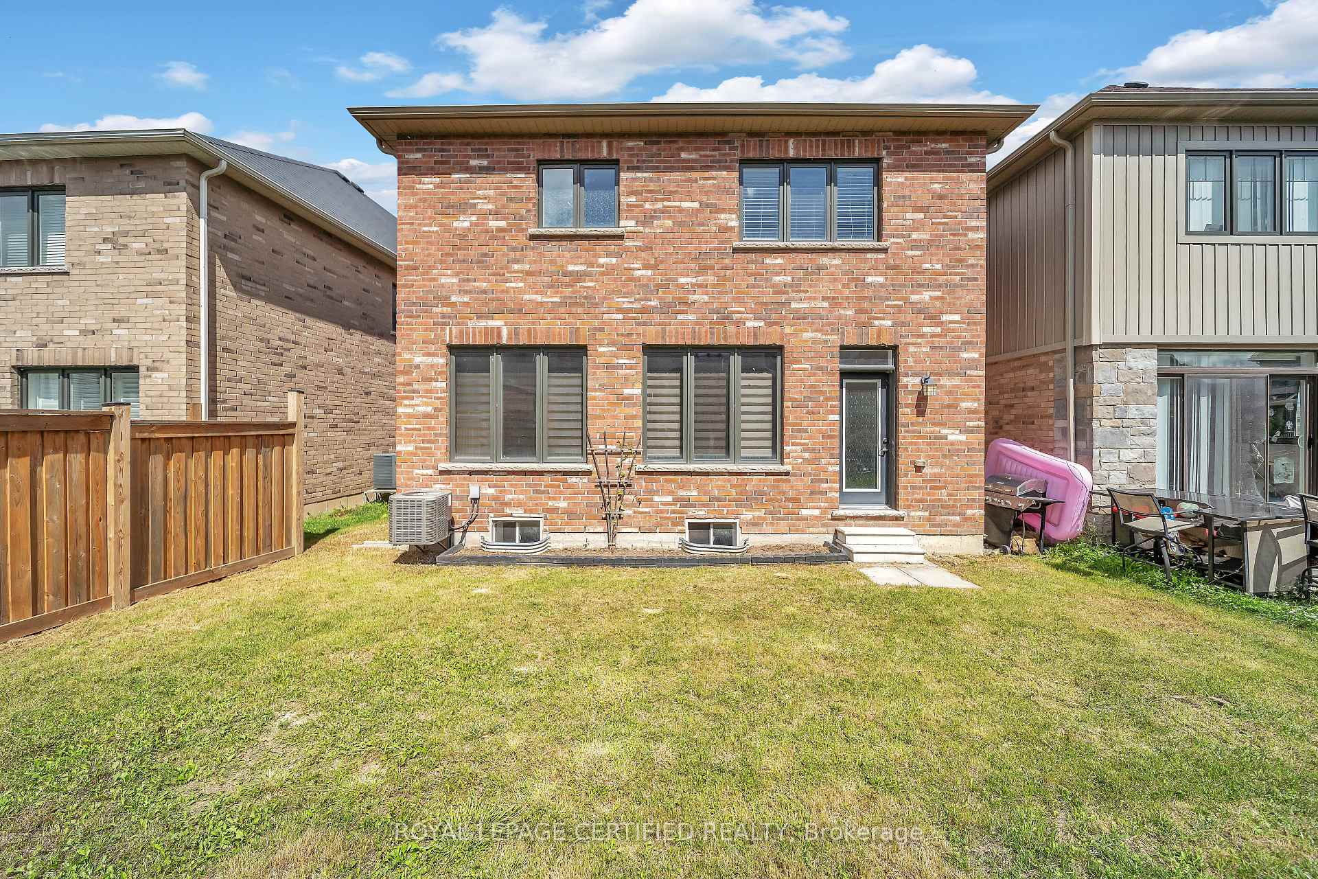 Photo 31 of 17 Arnold Marshall Boulevard, Haldimand — HOMEH