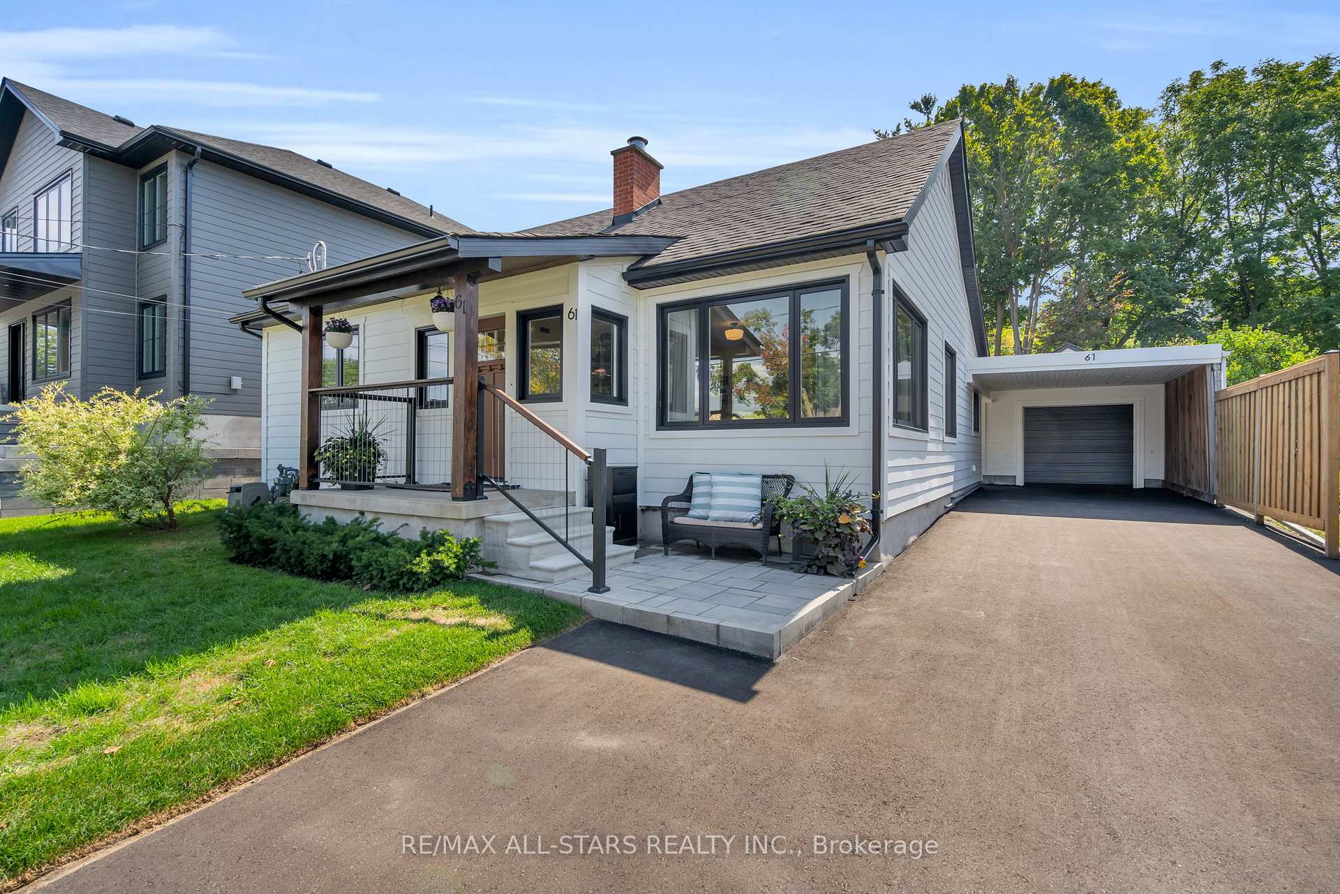 Photo 2 of 61 Holgate Street, Barrie, Allandale — HOMEH