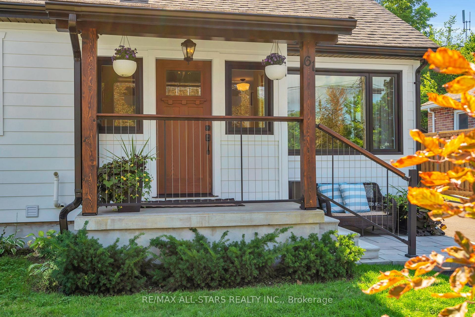 Photo 5 of 61 Holgate Street, Barrie, Allandale — HOMEH