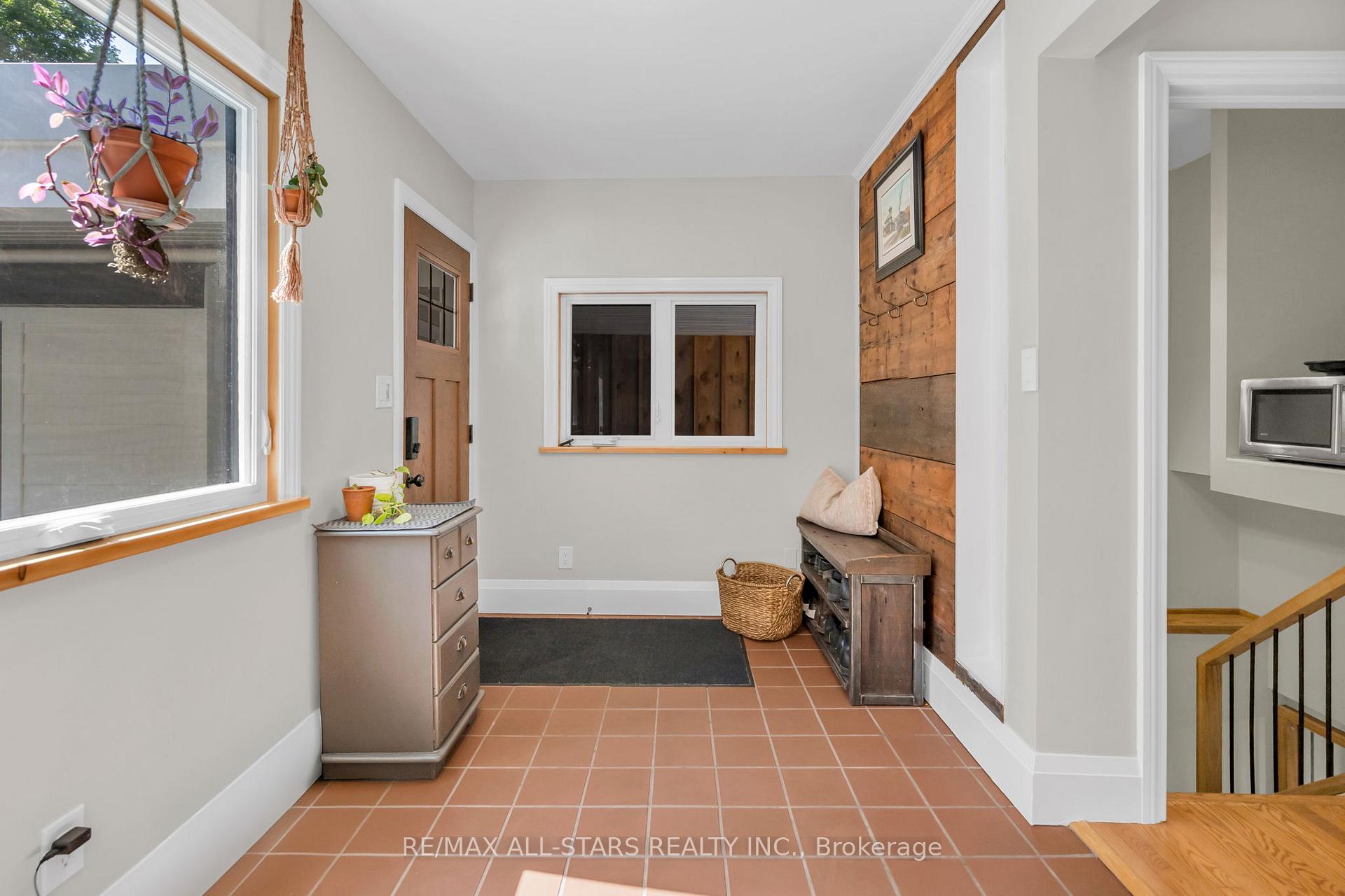 Photo 20 of 61 Holgate Street, Barrie, Allandale — HOMEH
