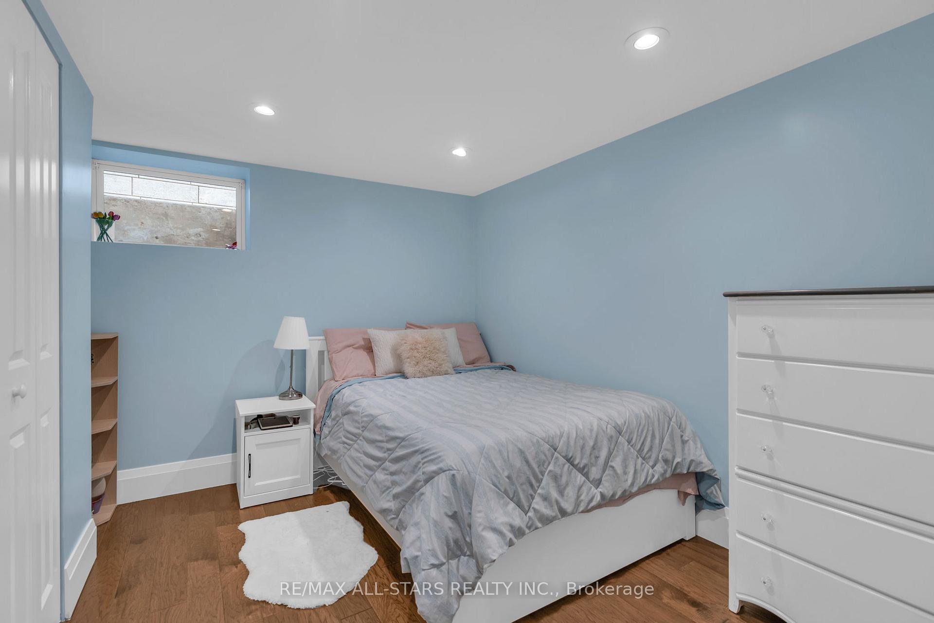 Photo 33 of 61 Holgate Street, Barrie, Allandale — HOMEH