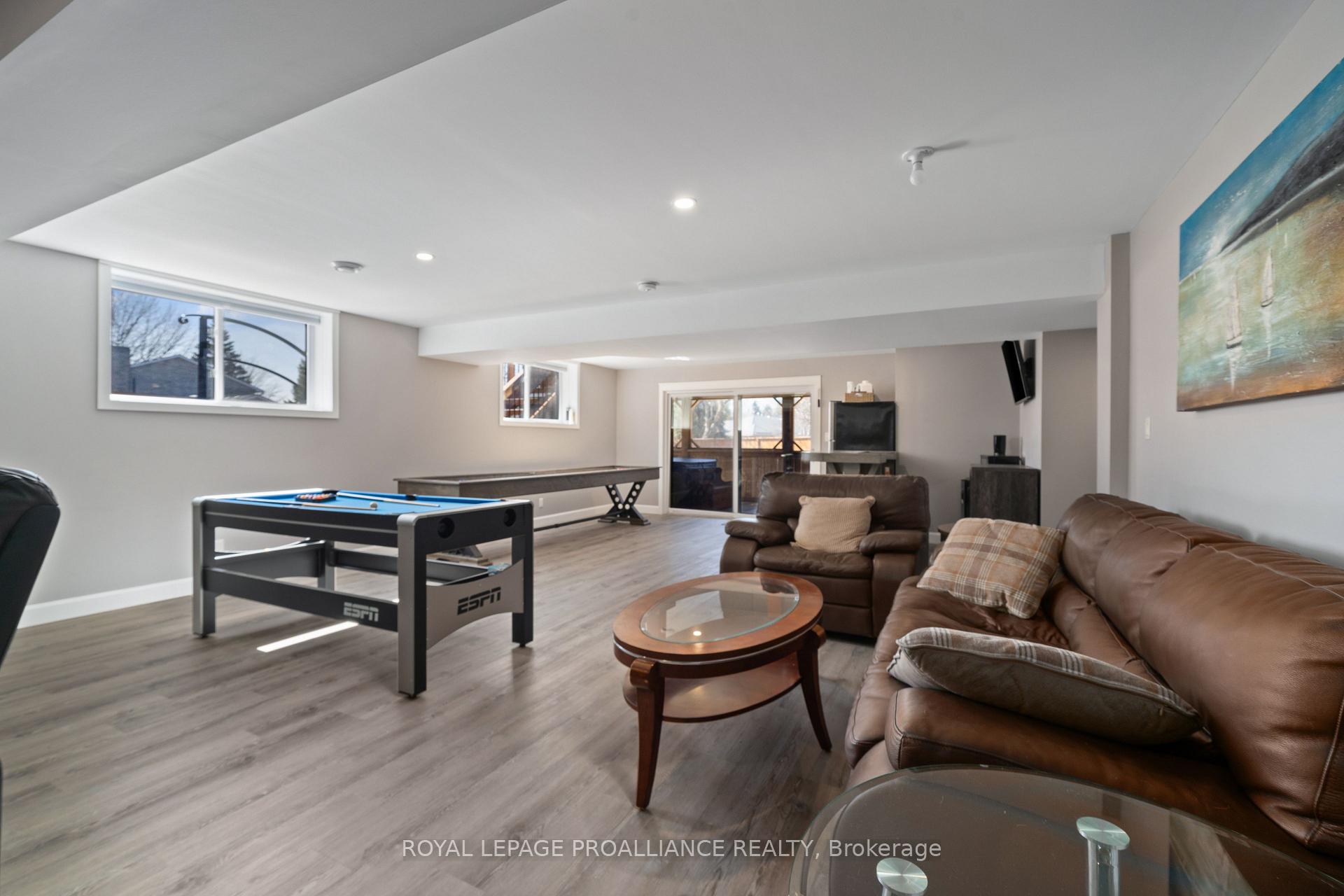 Photo 5 of 32 Lehtinen Crescent, Belleville, Belleville Ward — HOMEH