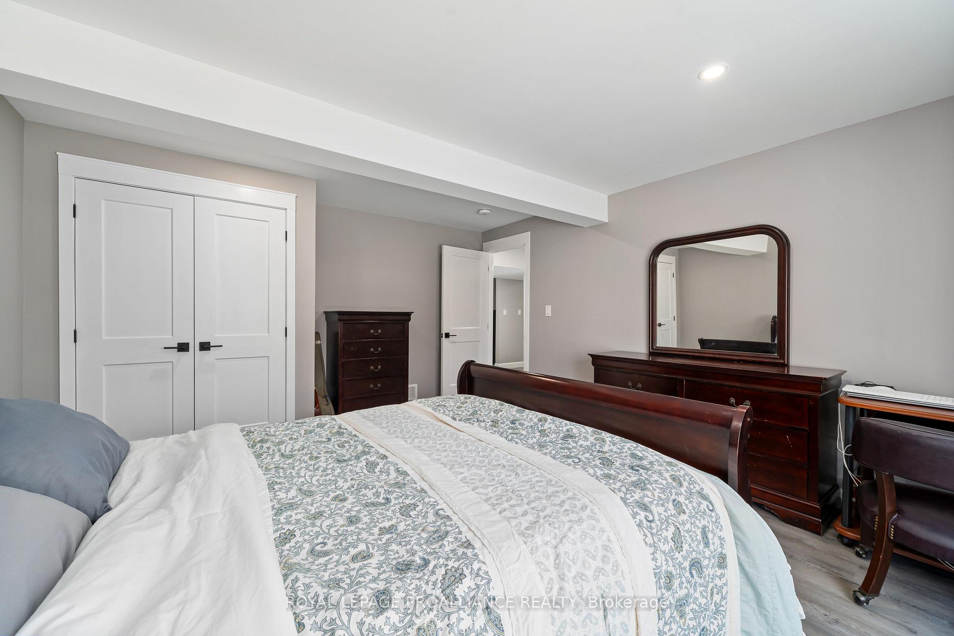 Photo 8 of 32 Lehtinen Crescent, Belleville, Belleville Ward — HOMEH