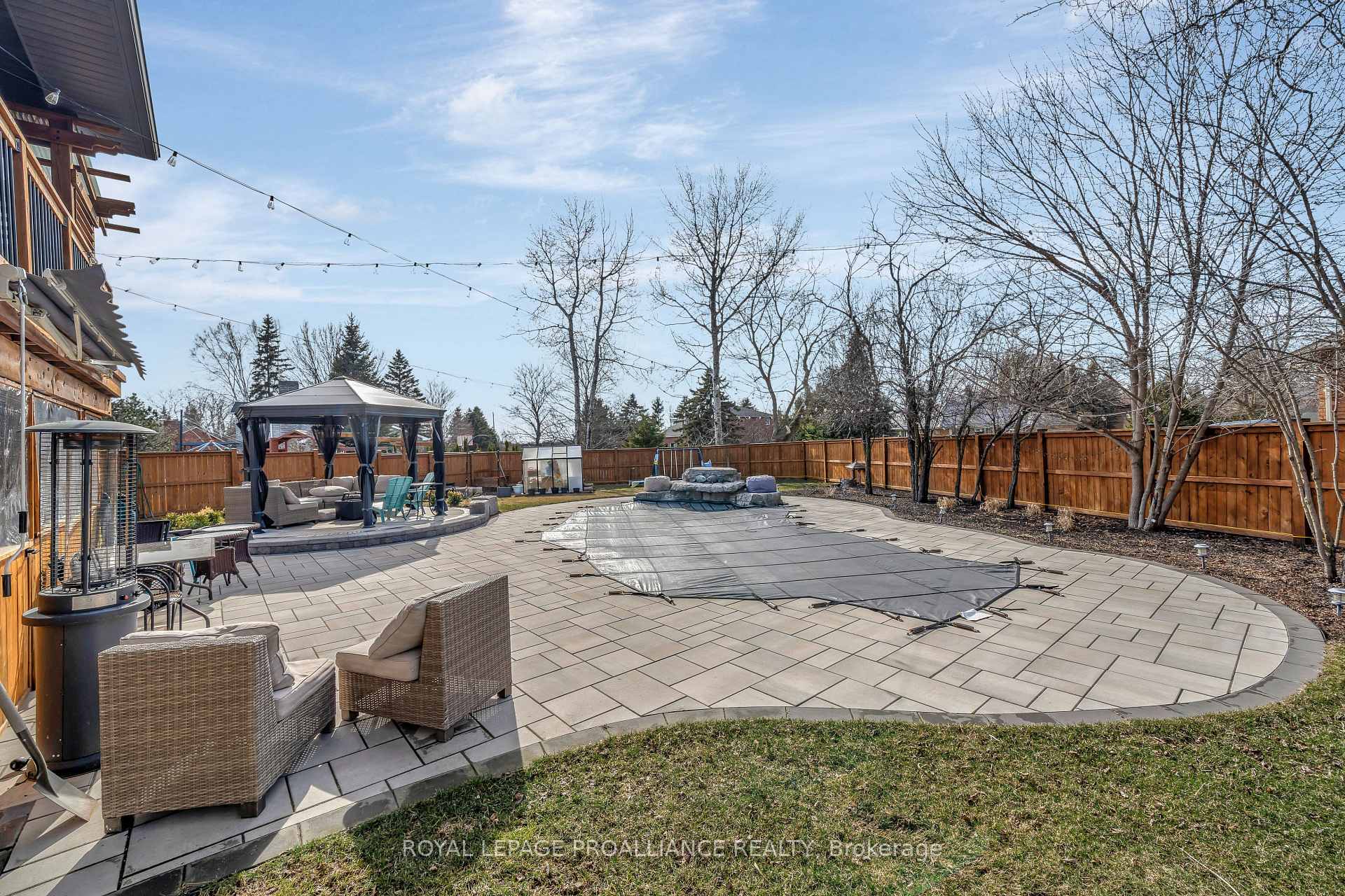 Photo 17 of 32 Lehtinen Crescent, Belleville, Belleville Ward — HOMEH