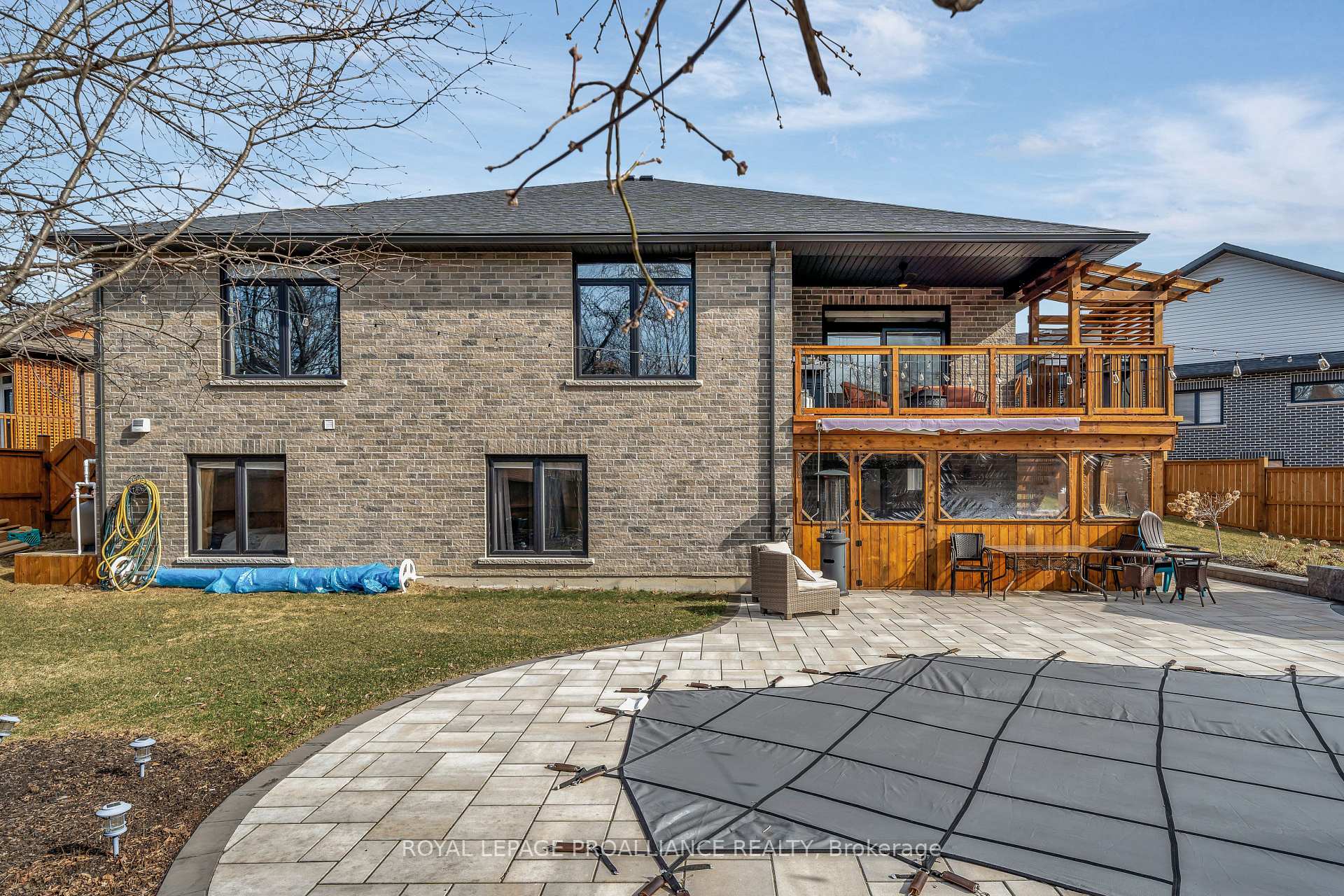 Photo 21 of 32 Lehtinen Crescent, Belleville, Belleville Ward — HOMEH