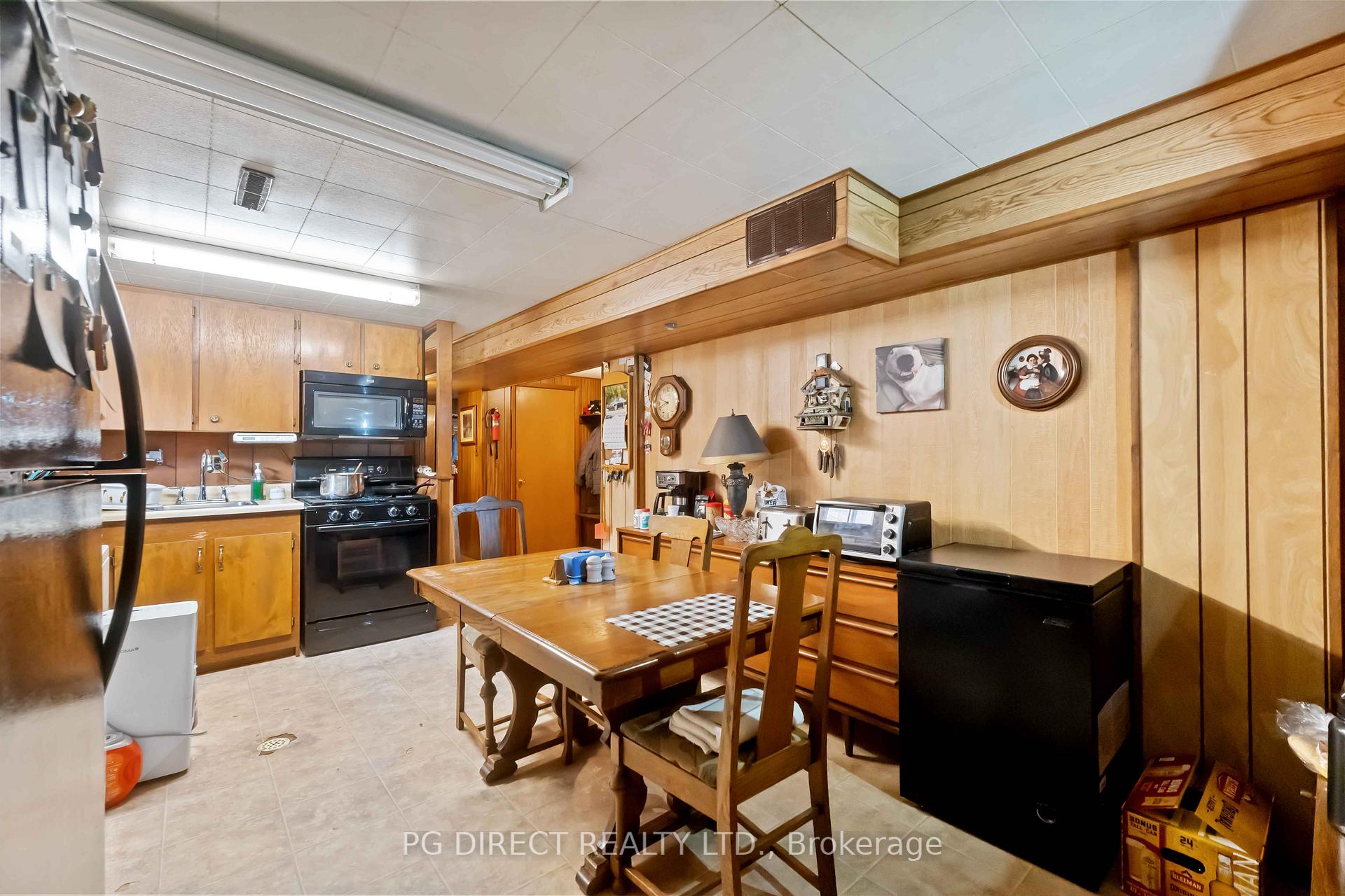 Photo 8 of 79 Fairview Road, Grimsby, Grimsby Beach — HOMEH