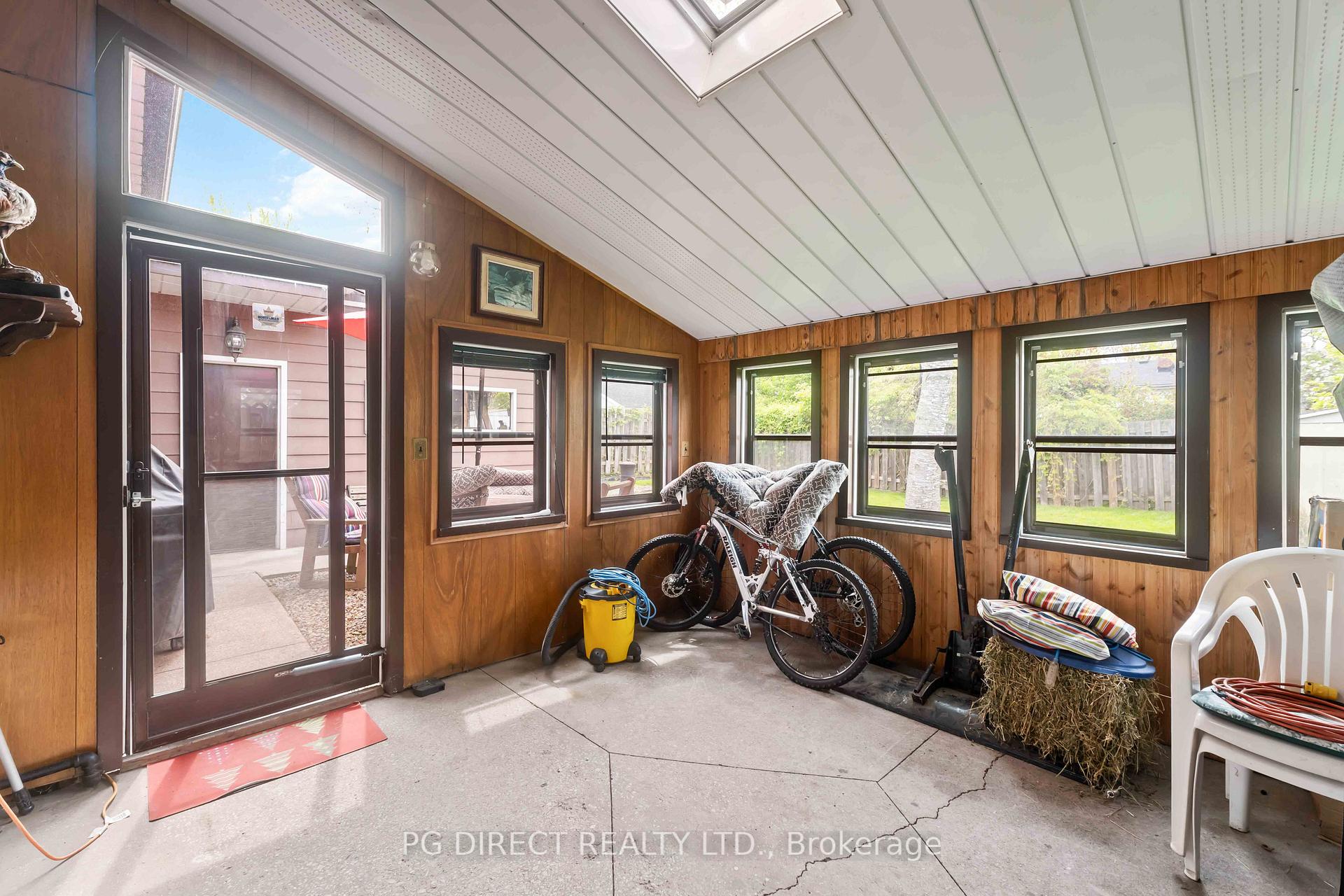 Photo 10 of 79 Fairview Road, Grimsby, Grimsby Beach — HOMEH