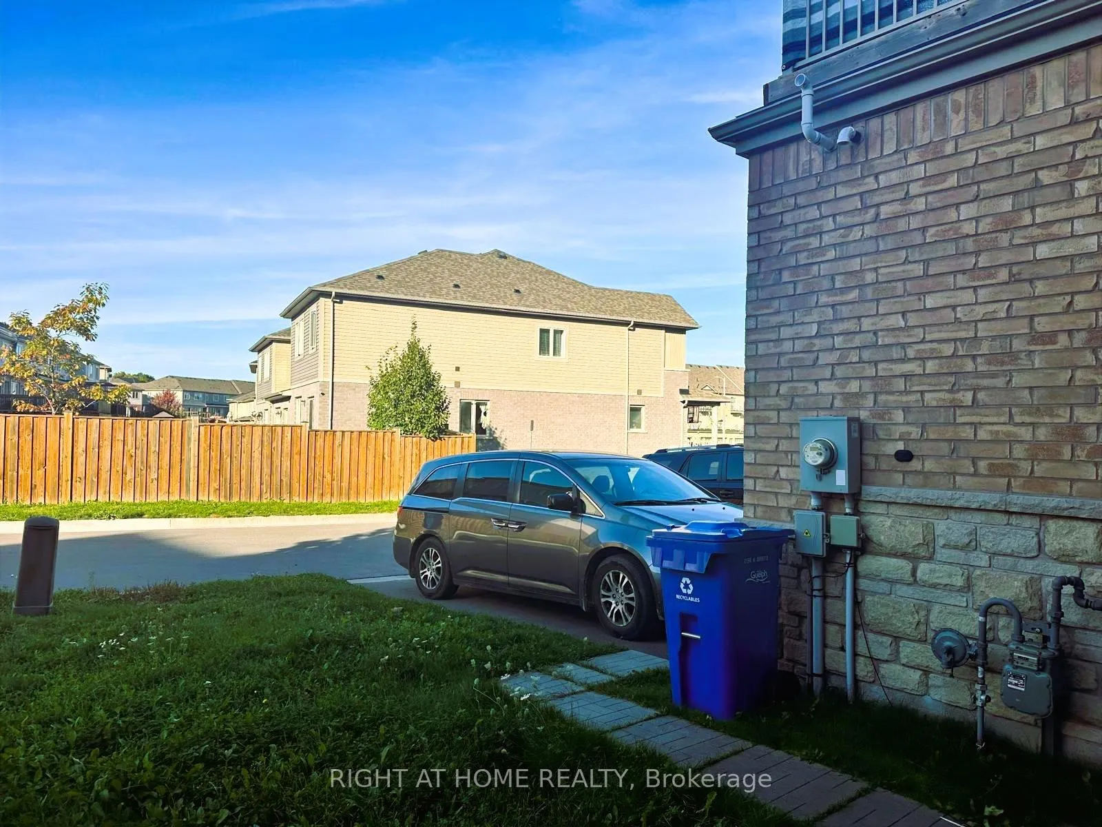 Photo 16 of 111 Starwood Drive, Guelph, Grange Road — HOMEH