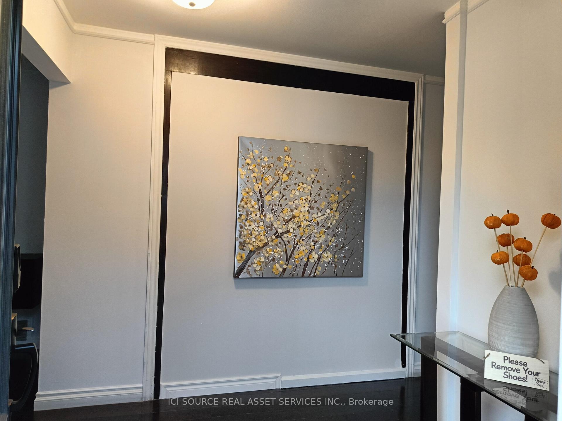 Photo 2 of Unit Upper, 1527 Rusholme Crescent, Burlington, Palmer — HOMEH
