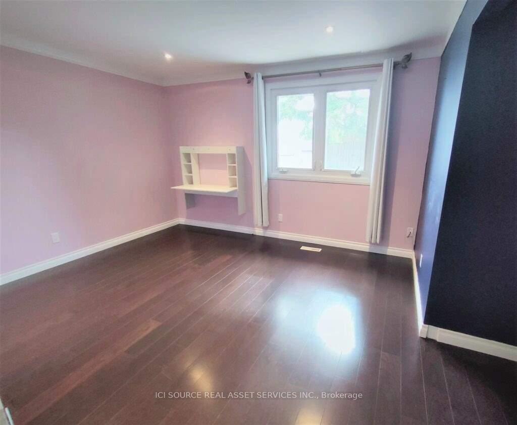 Photo 7 of Unit Upper, 1527 Rusholme Crescent, Burlington, Palmer — HOMEH