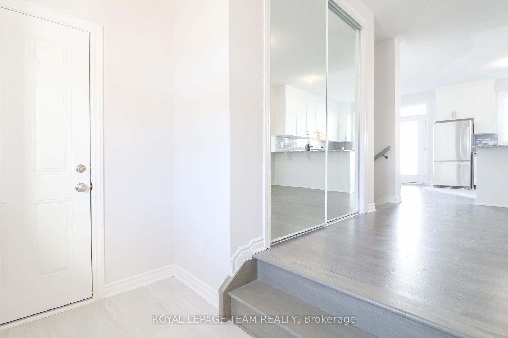 Photo 2 of 49 Focality Crescent, Ottawa, Barrhaven - Half Moon Bay — HOMEH