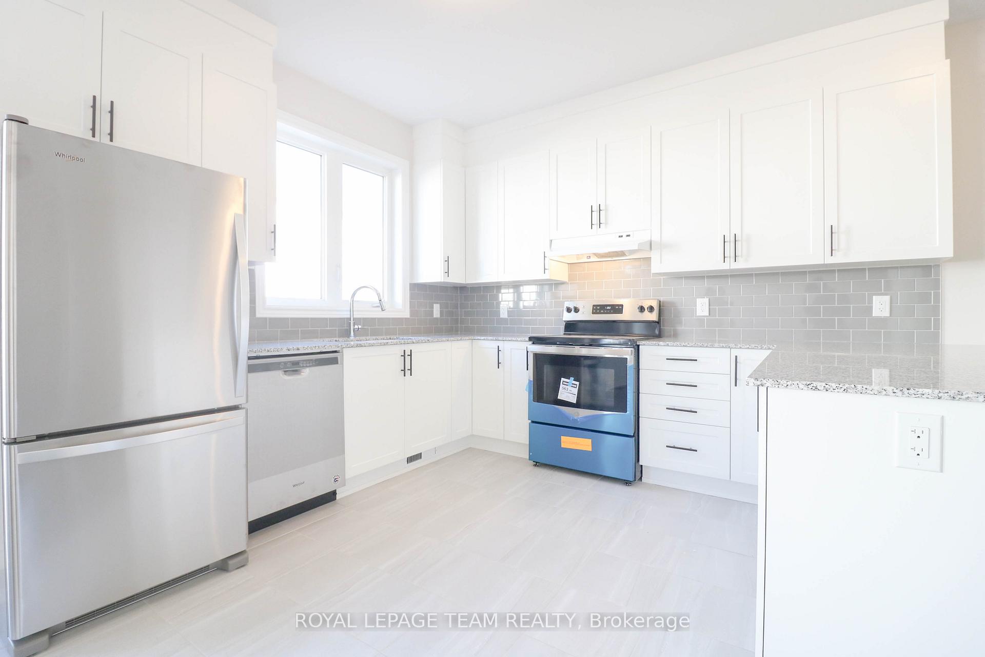 Photo 6 of 49 Focality Crescent, Ottawa, Barrhaven - Half Moon Bay — HOMEH