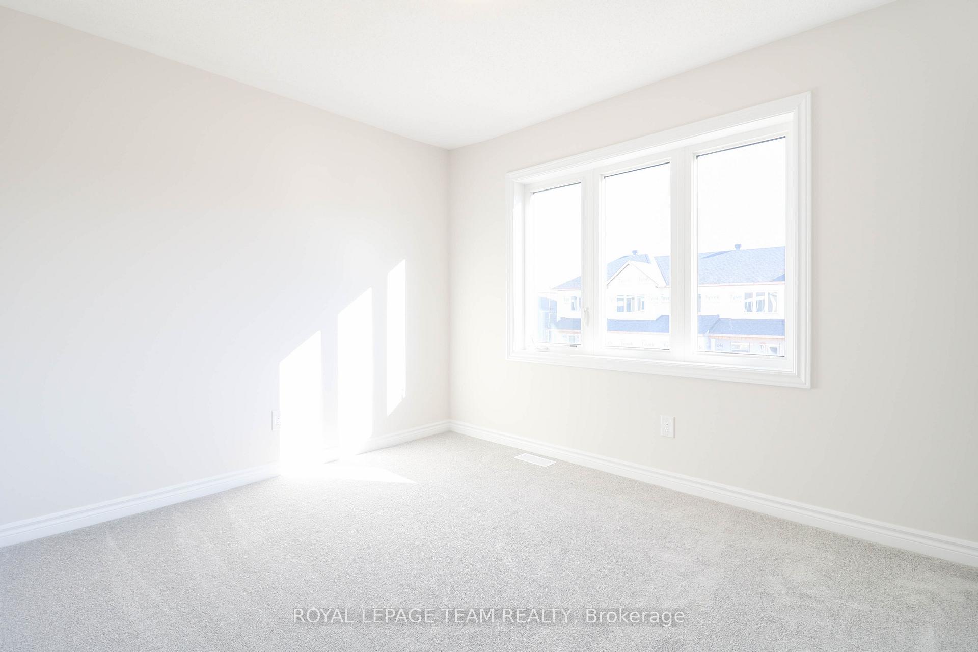 Photo 12 of 49 Focality Crescent, Ottawa, Barrhaven - Half Moon Bay — HOMEH