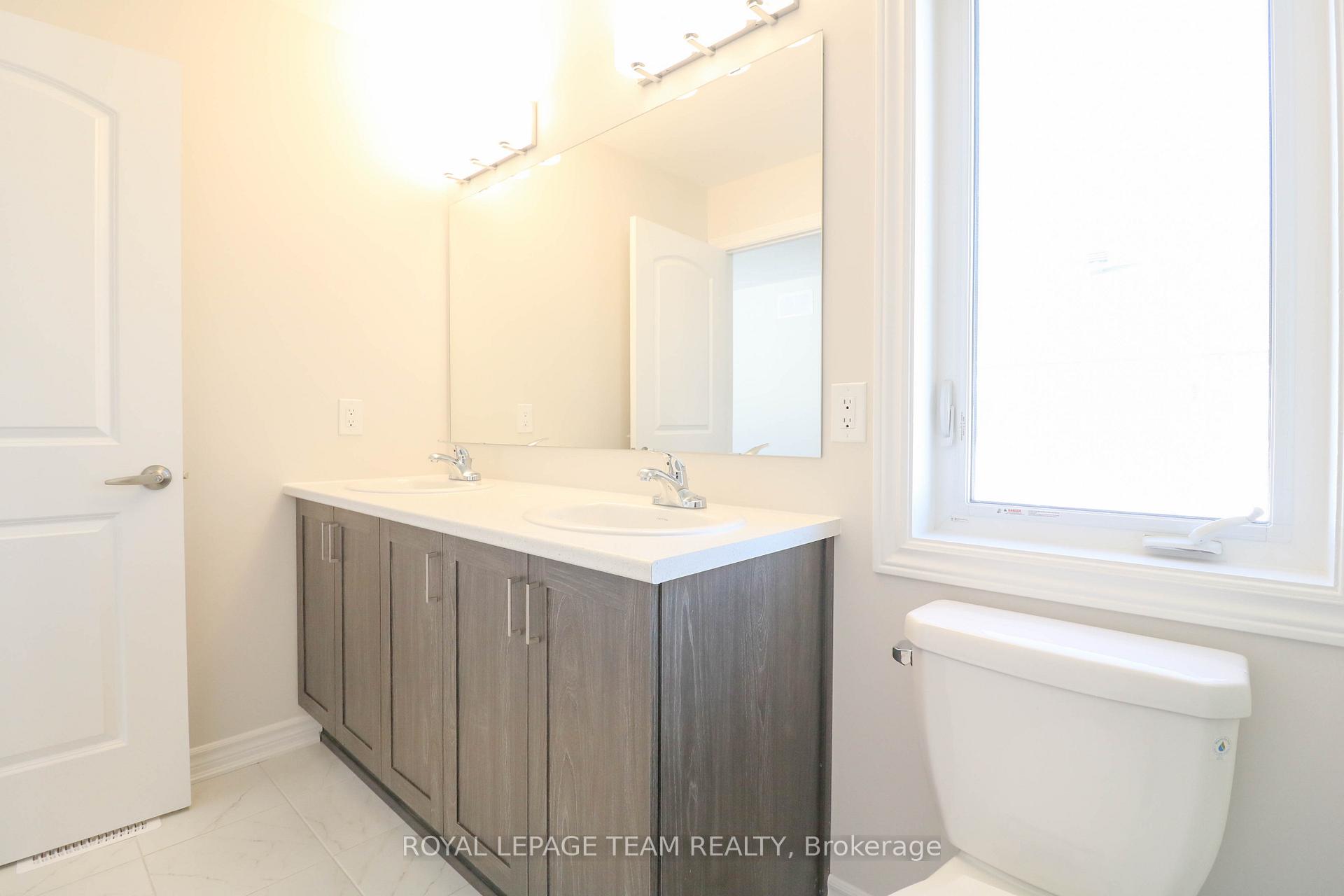 Photo 20 of 49 Focality Crescent, Ottawa, Barrhaven - Half Moon Bay — HOMEH