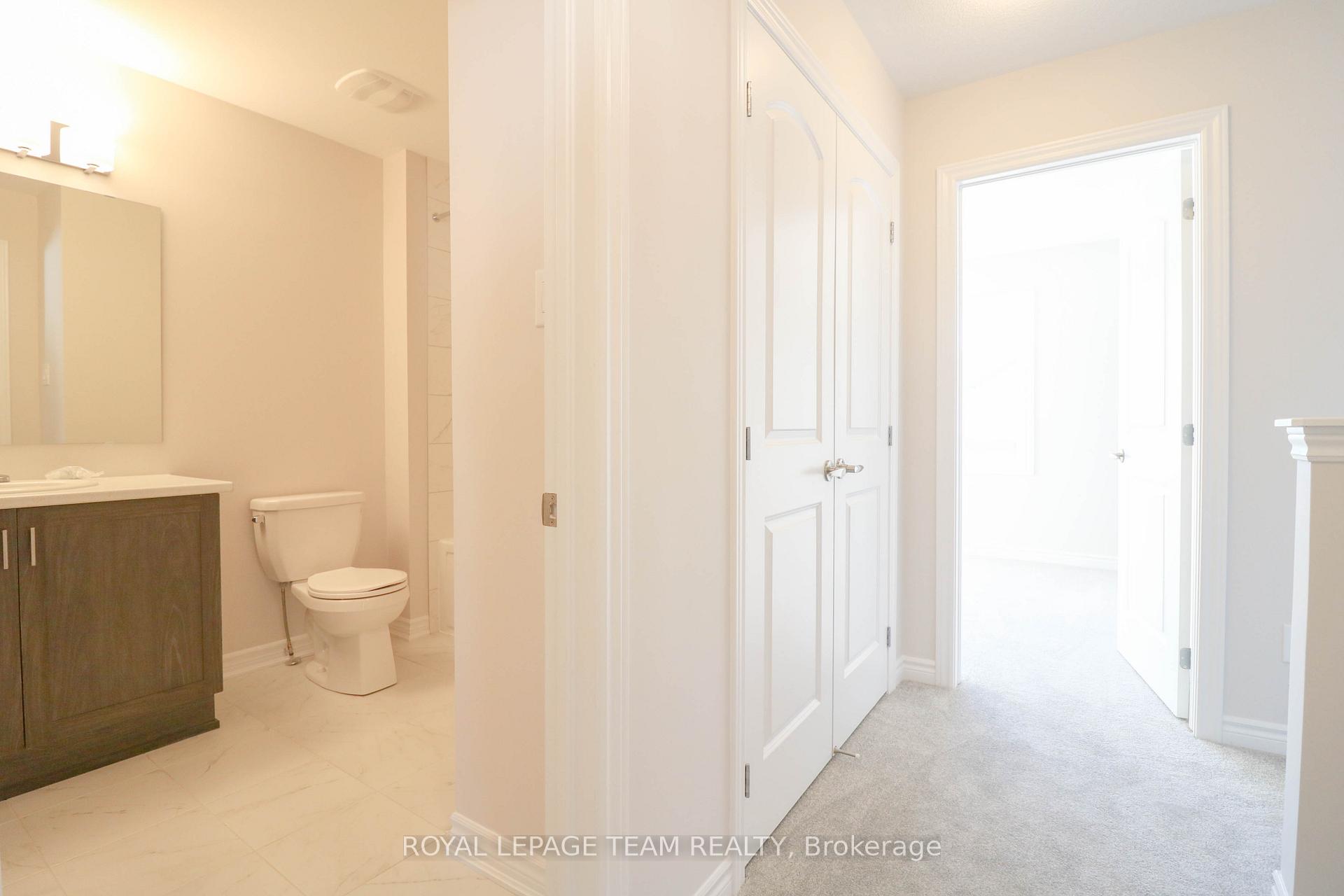Photo 23 of 49 Focality Crescent, Ottawa, Barrhaven - Half Moon Bay — HOMEH