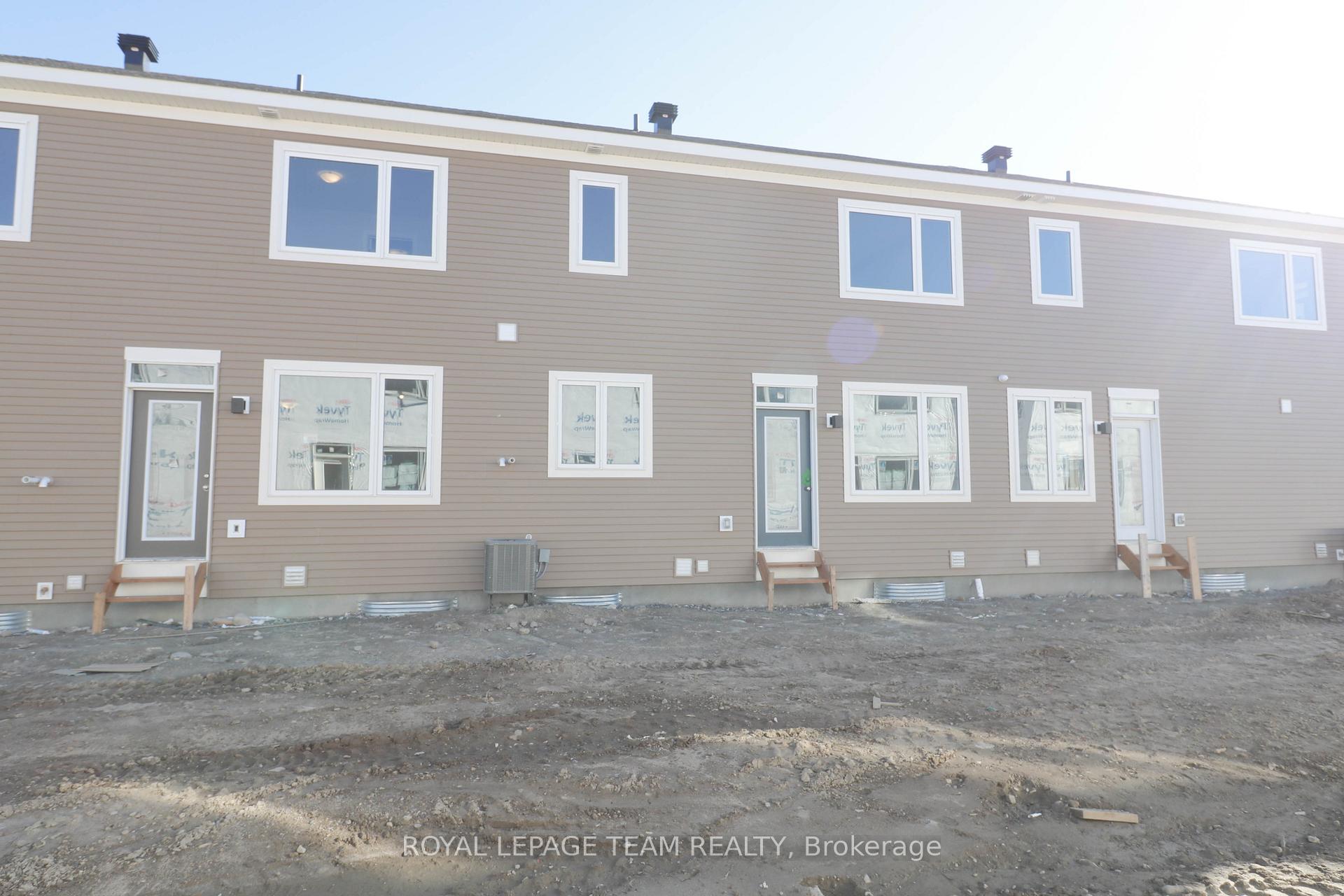 Photo 27 of 49 Focality Crescent, Ottawa, Barrhaven - Half Moon Bay — HOMEH