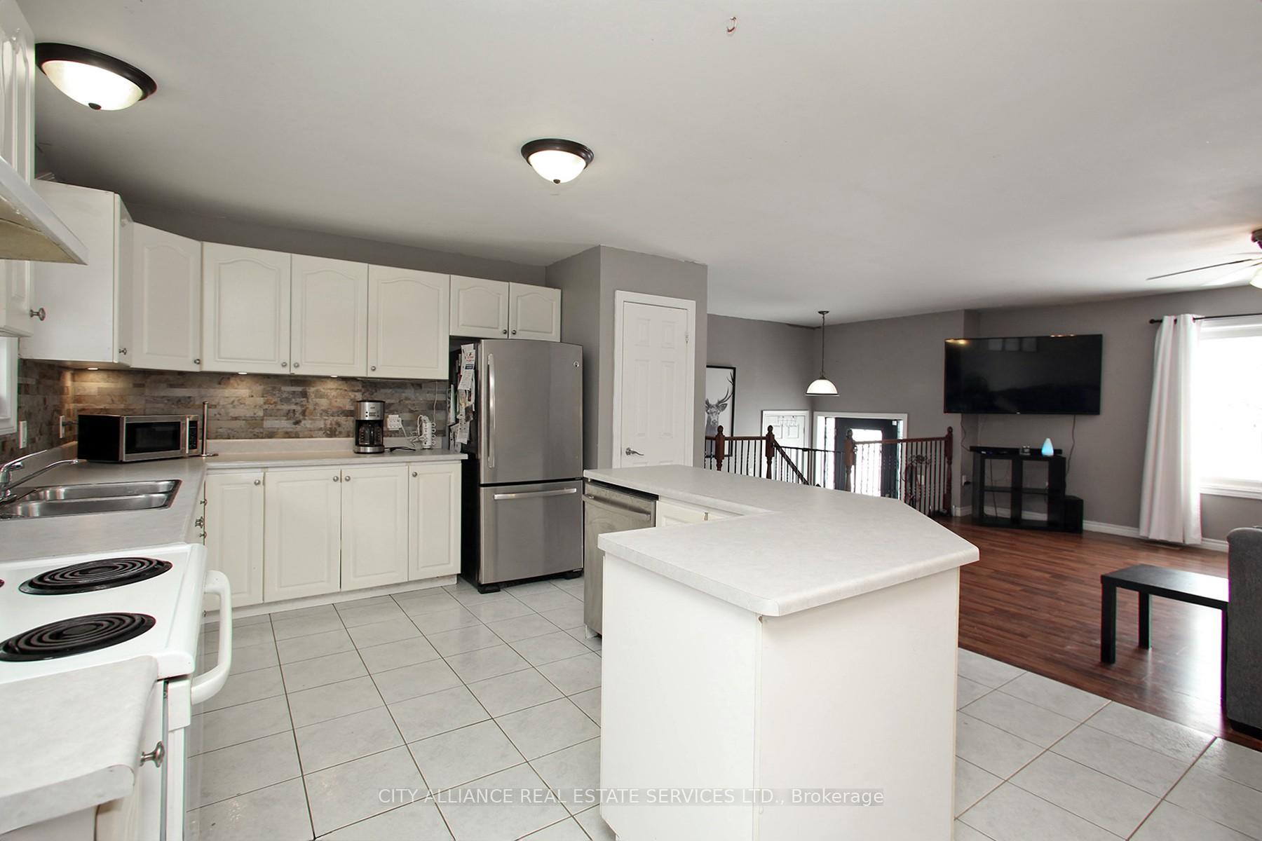 Photo 13 of 28 Joel Avenue, Georgina, Historic Lakeshore Communities — HOMEH