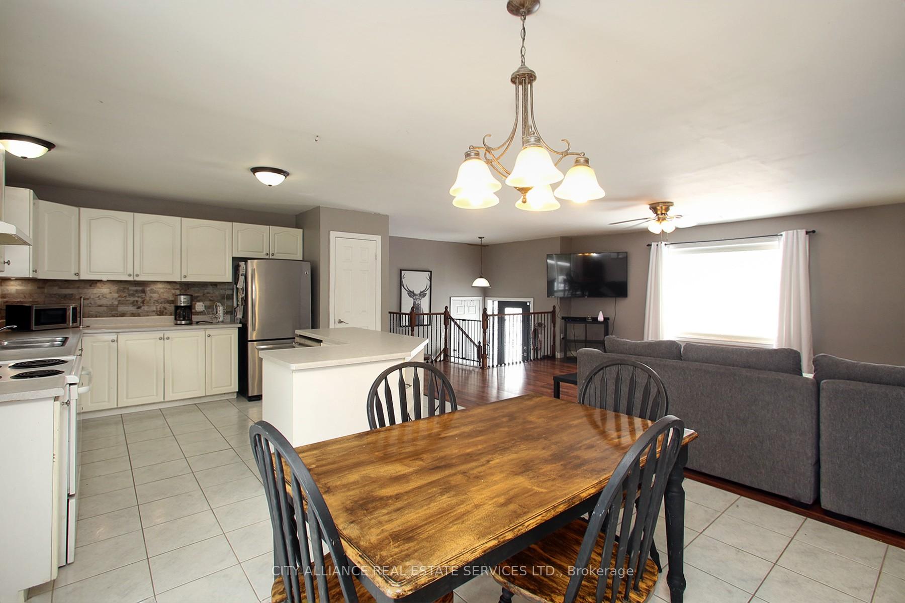 Photo 14 of 28 Joel Avenue, Georgina, Historic Lakeshore Communities — HOMEH