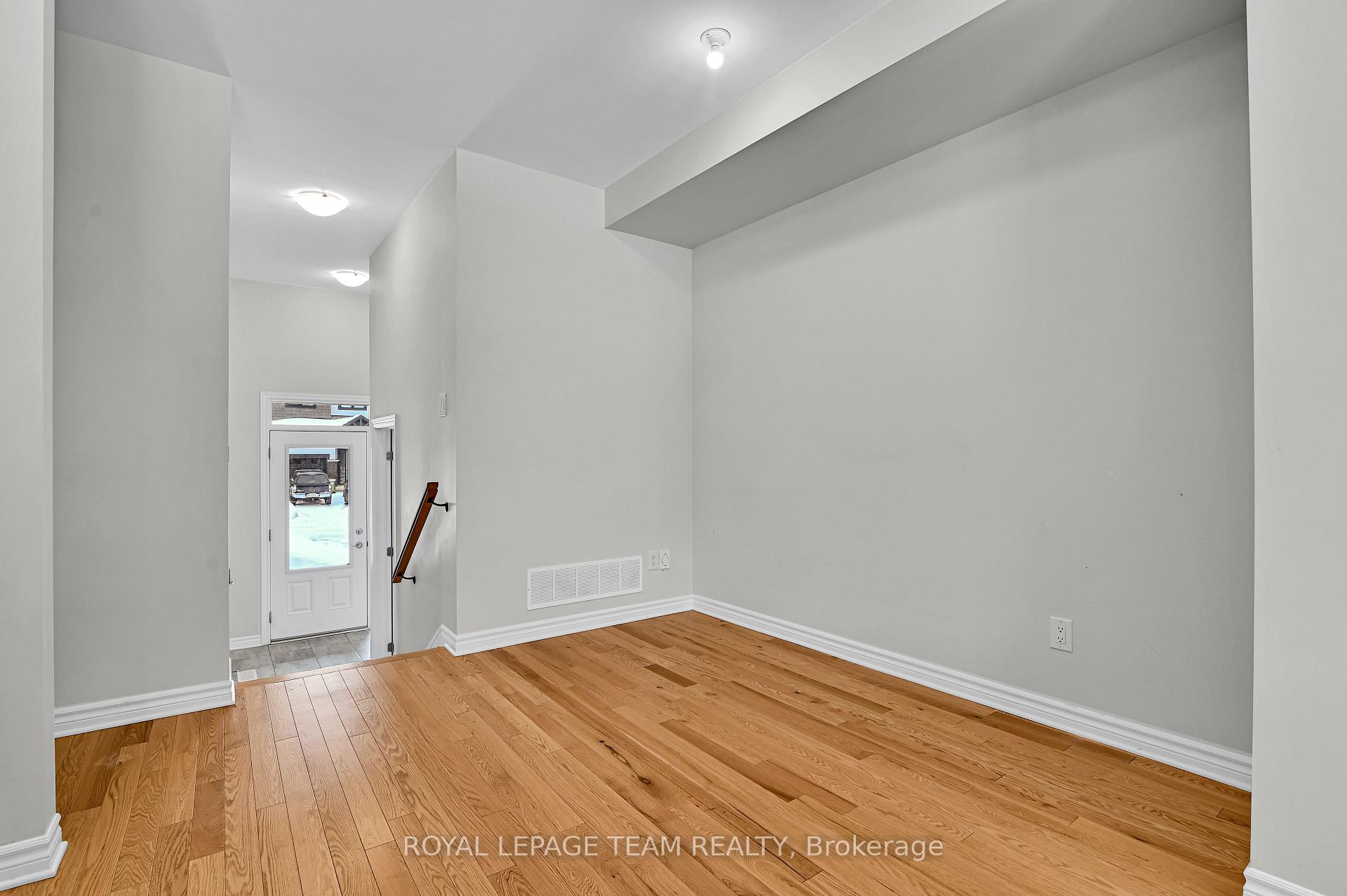 Photo 10 of 29 Atop Lane, Ottawa, Blossom Park/Kemp Park/Findlay Creek — HOMEH