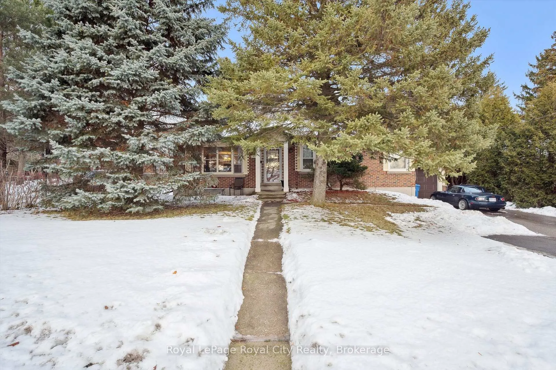 Photo 11 of 107 Westmount Road, Guelph, Exhibition Park — HOMEH