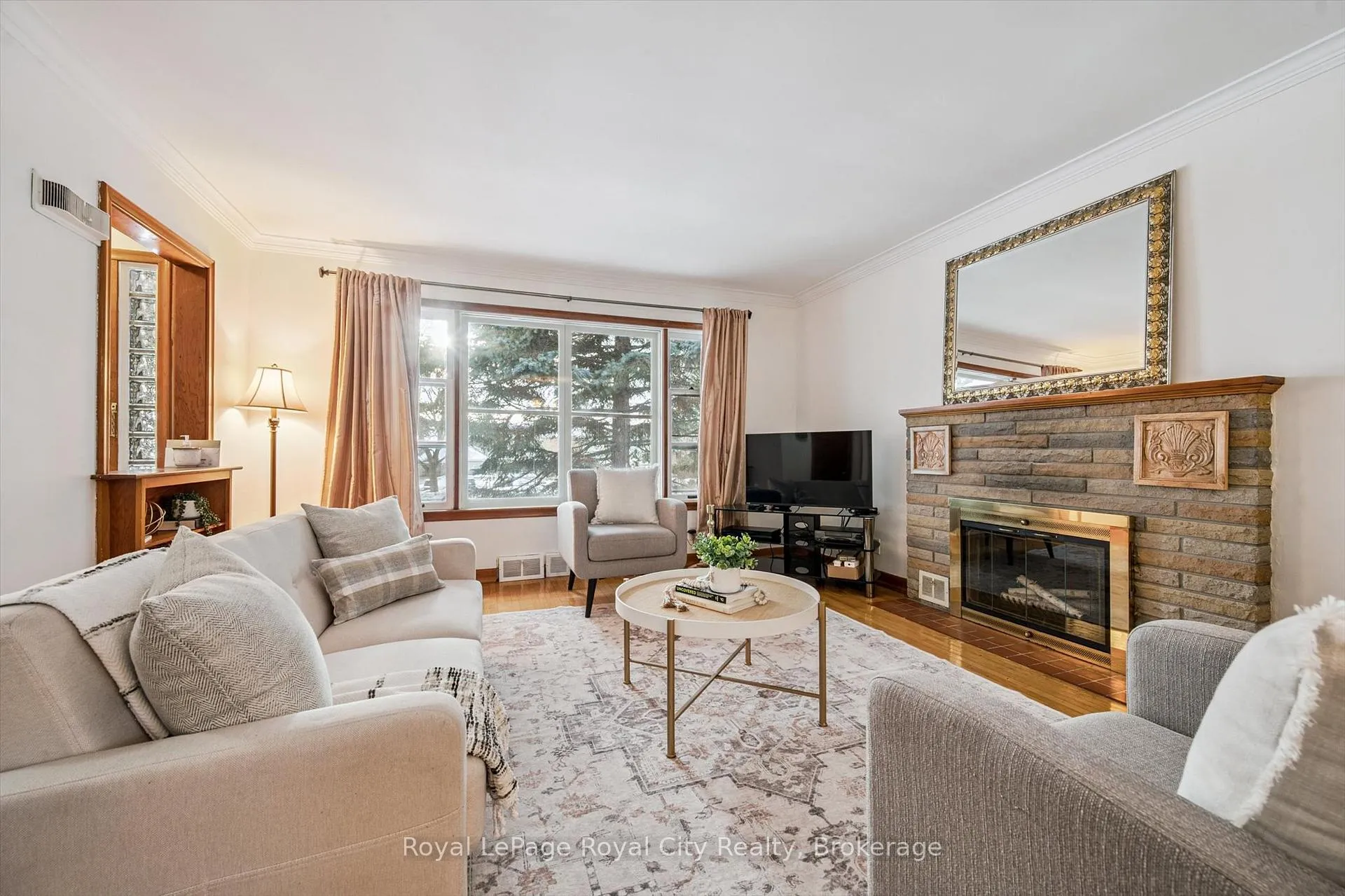 Photo 26 of 107 Westmount Road, Guelph, Exhibition Park — HOMEH