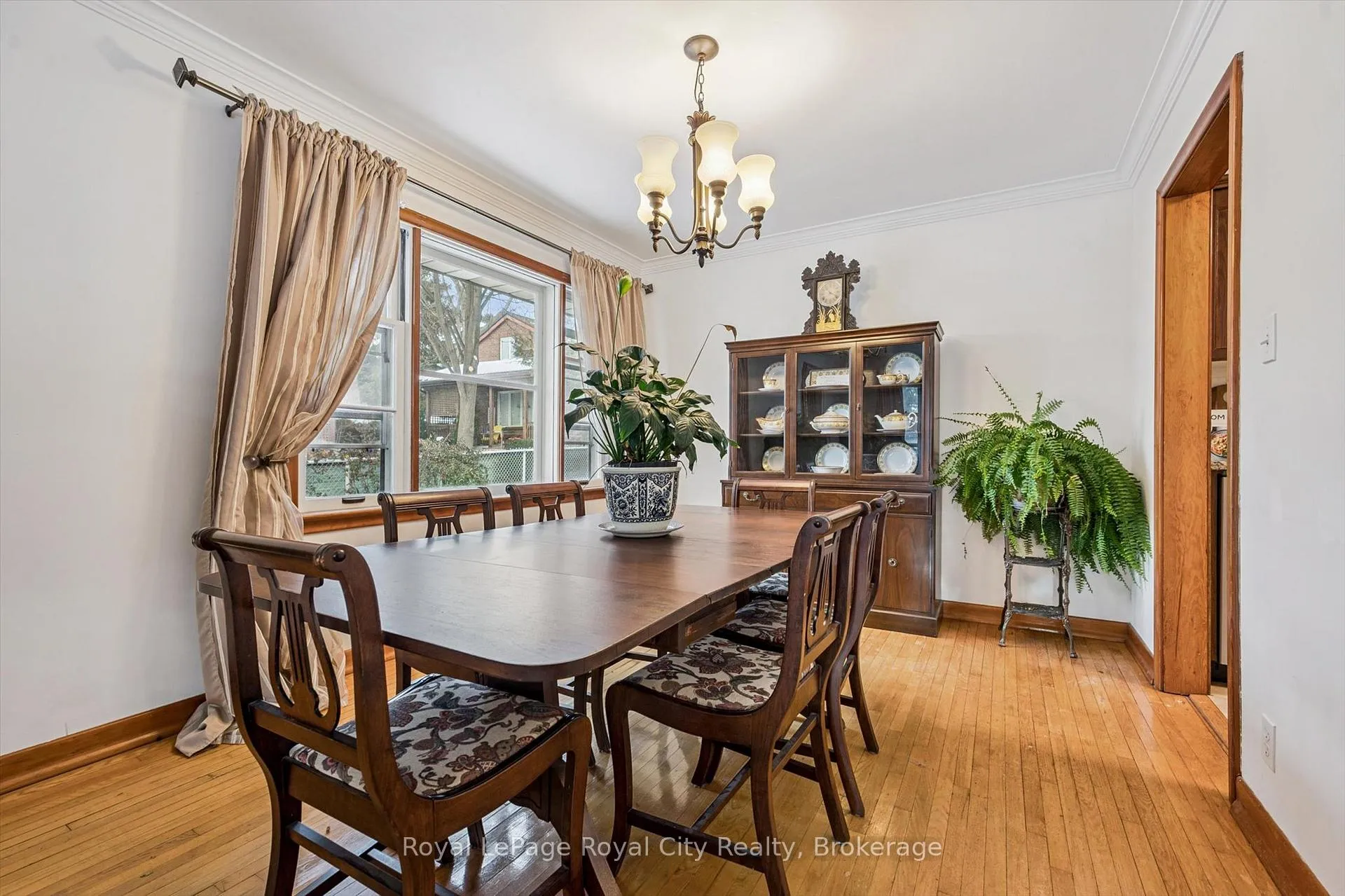 Photo 40 of 107 Westmount Road, Guelph, Exhibition Park — HOMEH