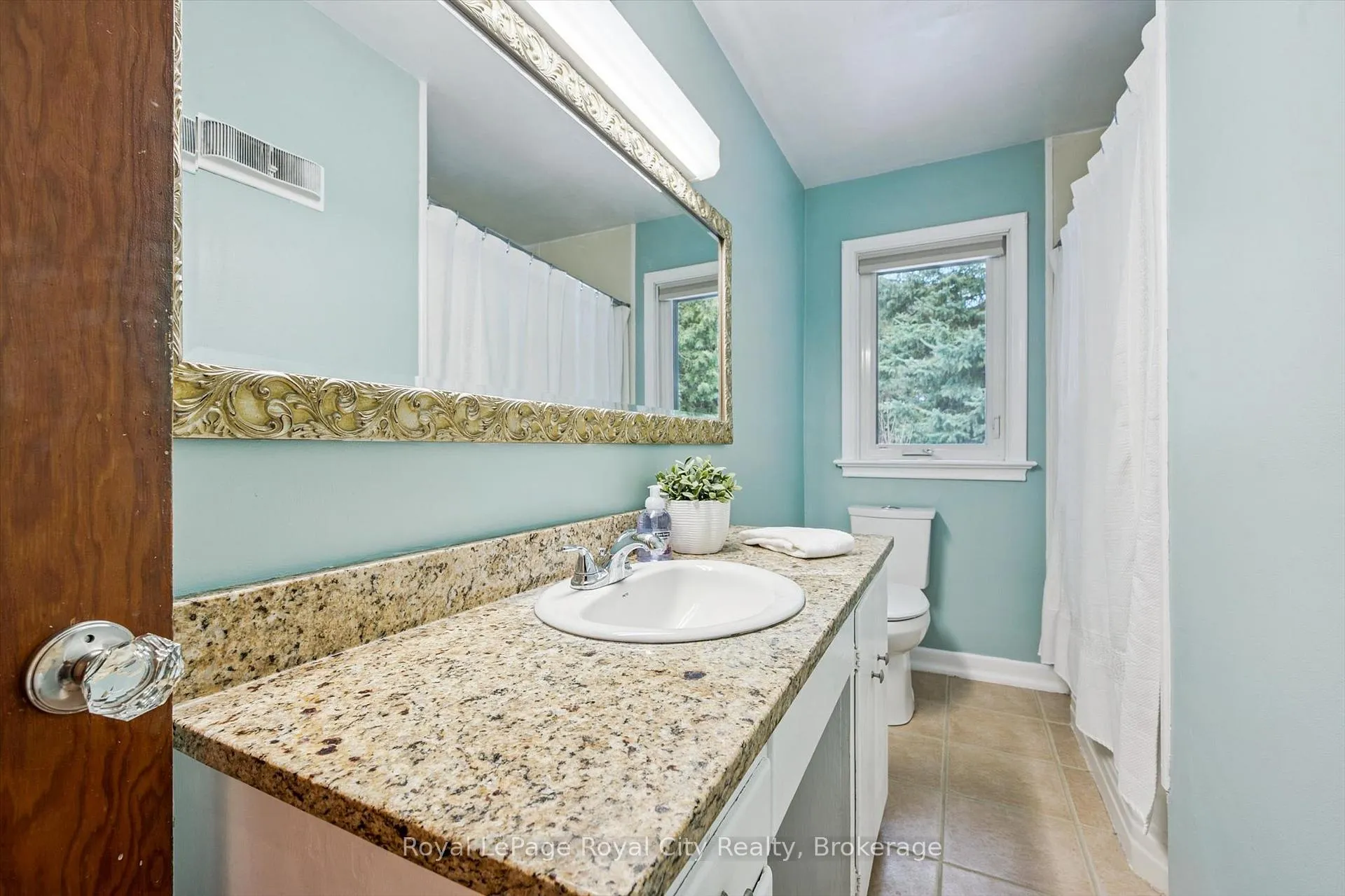 Photo 57 of 107 Westmount Road, Guelph, Exhibition Park — HOMEH