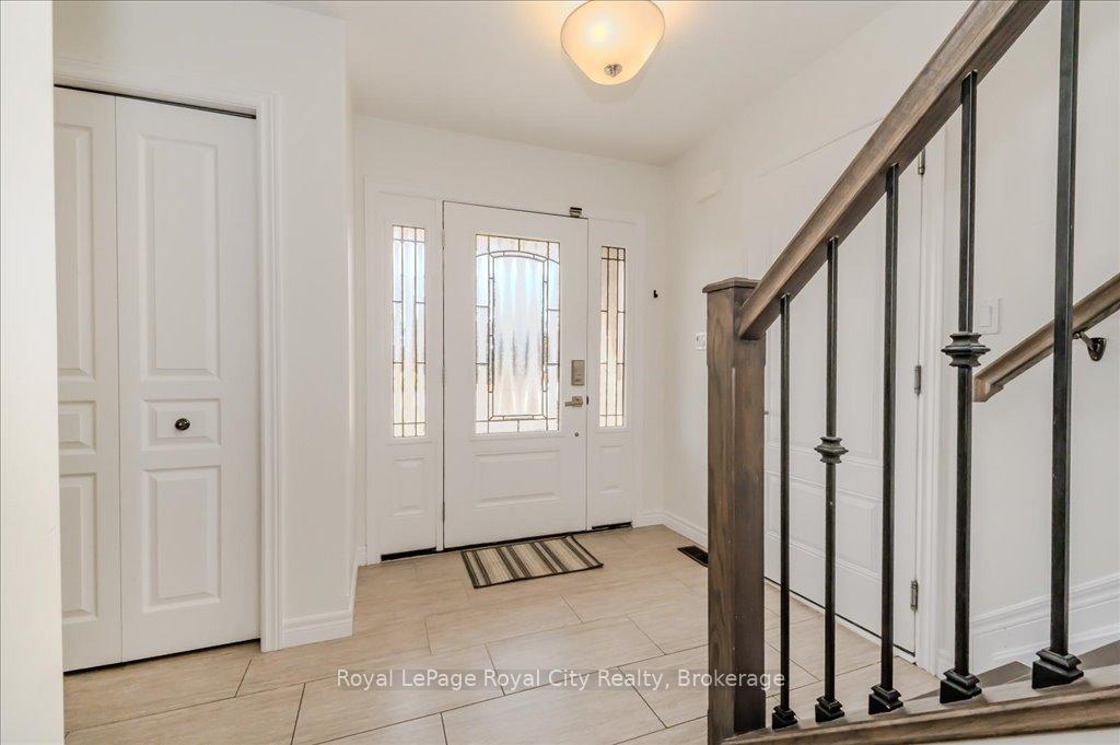 Photo 10 of 134 Main Street S, Brant, South Dumfries — HOMEH