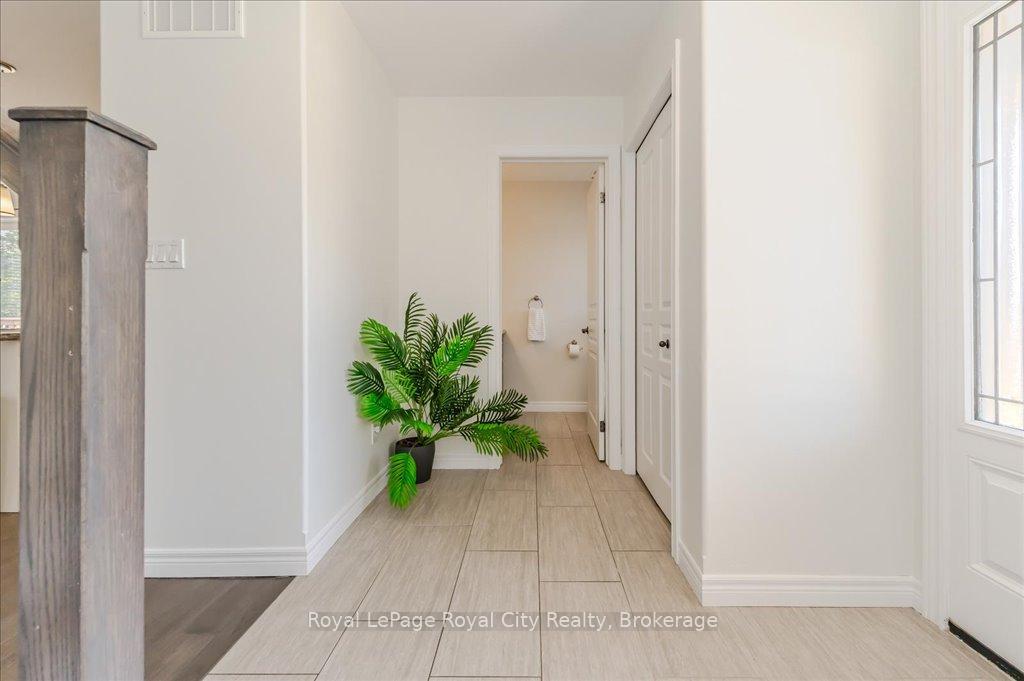 Photo 11 of 134 Main Street S, Brant, South Dumfries — HOMEH