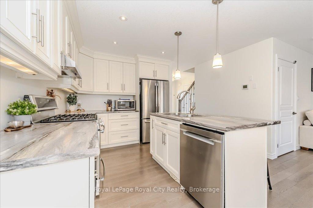 Photo 15 of 134 Main Street S, Brant, South Dumfries — HOMEH