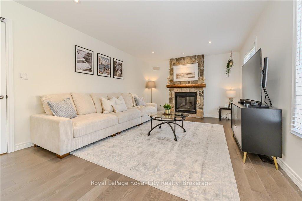 Photo 25 of 134 Main Street S, Brant, South Dumfries — HOMEH