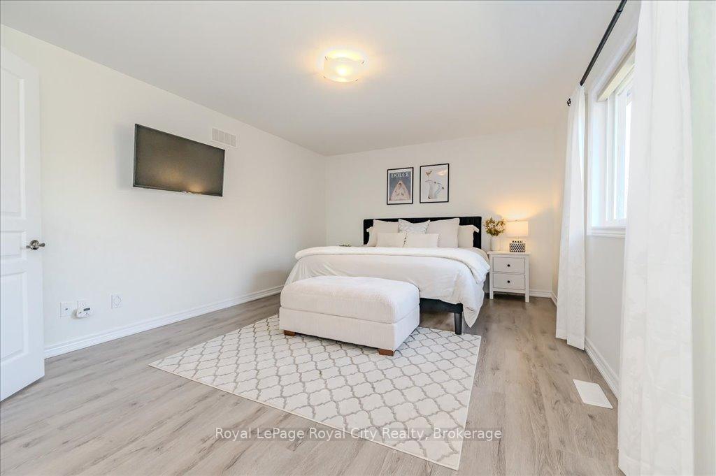 Photo 31 of 134 Main Street S, Brant, South Dumfries — HOMEH