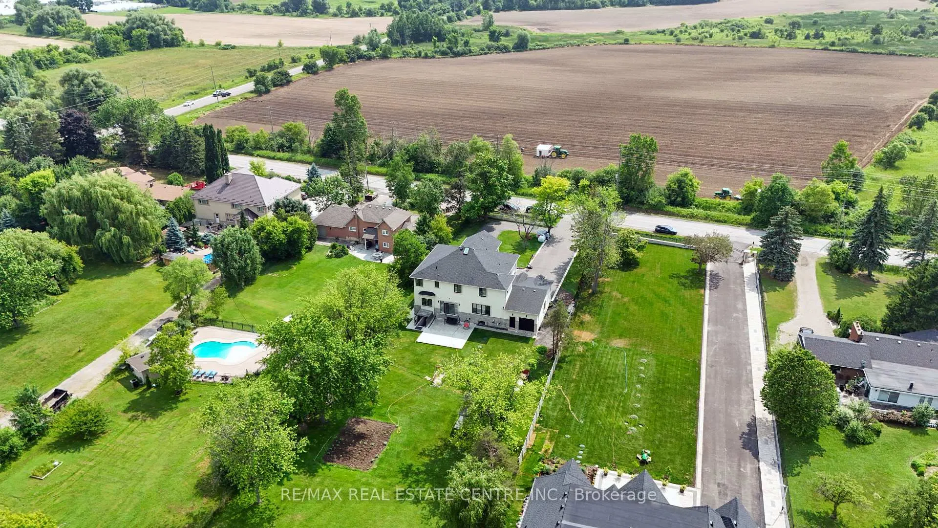Photo 45 of 9051 8th Line, Halton Hills, Rural Halton Hills — HOMEH
