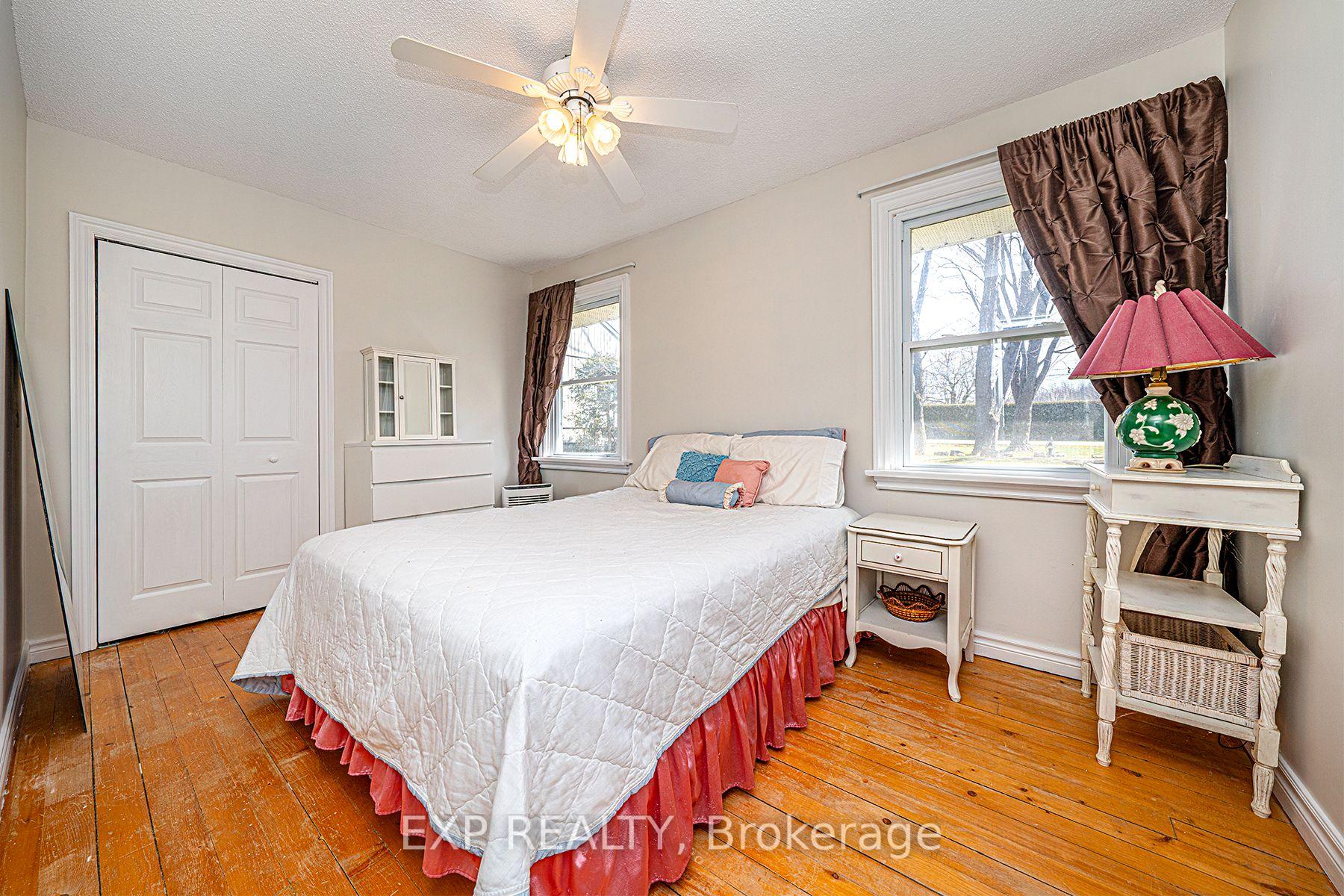Photo 19 of 24 Mcrae Beach Road S, Georgina, Pefferlaw — HOMEH