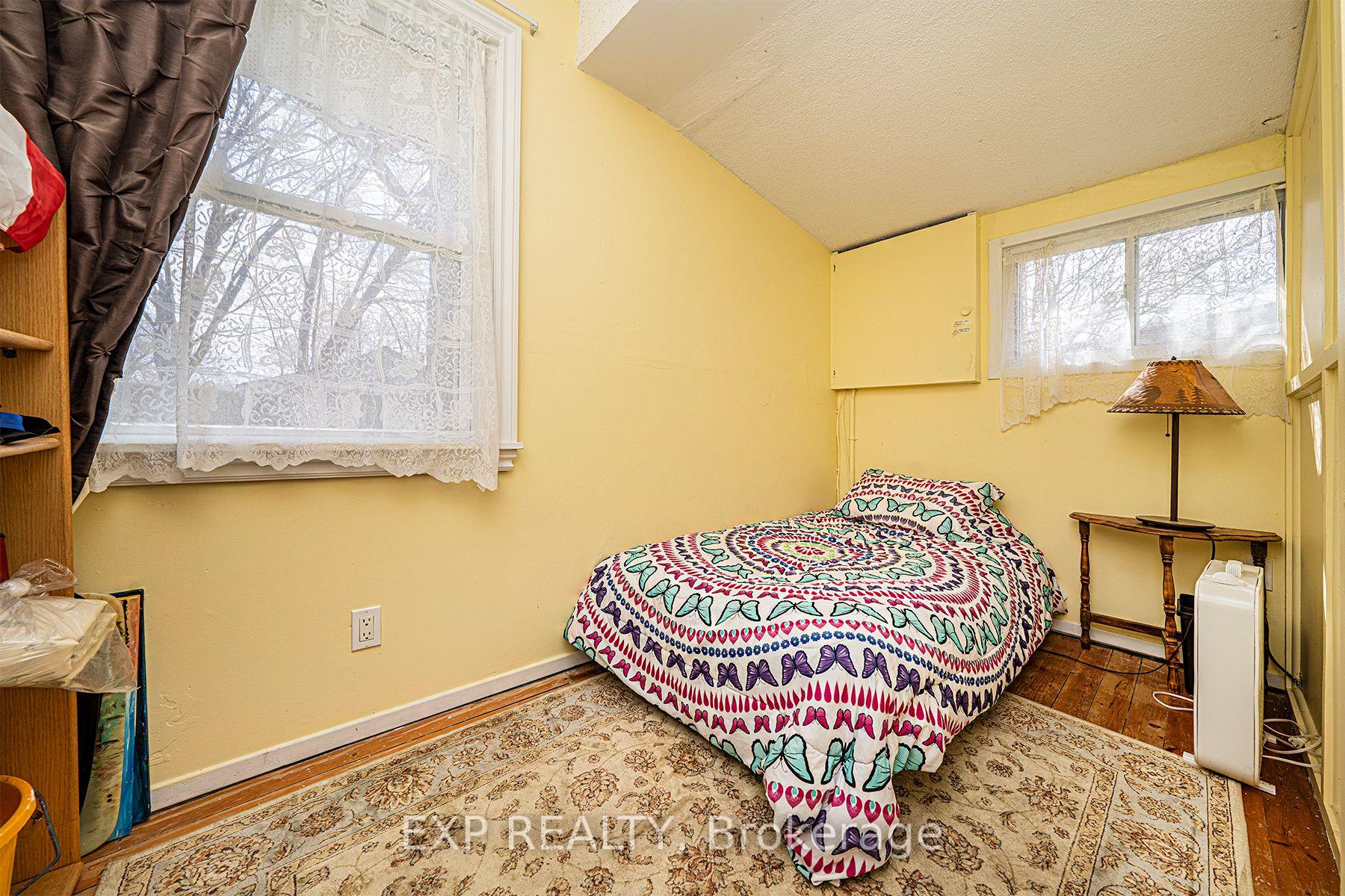 Photo 22 of 24 Mcrae Beach Road S, Georgina, Pefferlaw — HOMEH