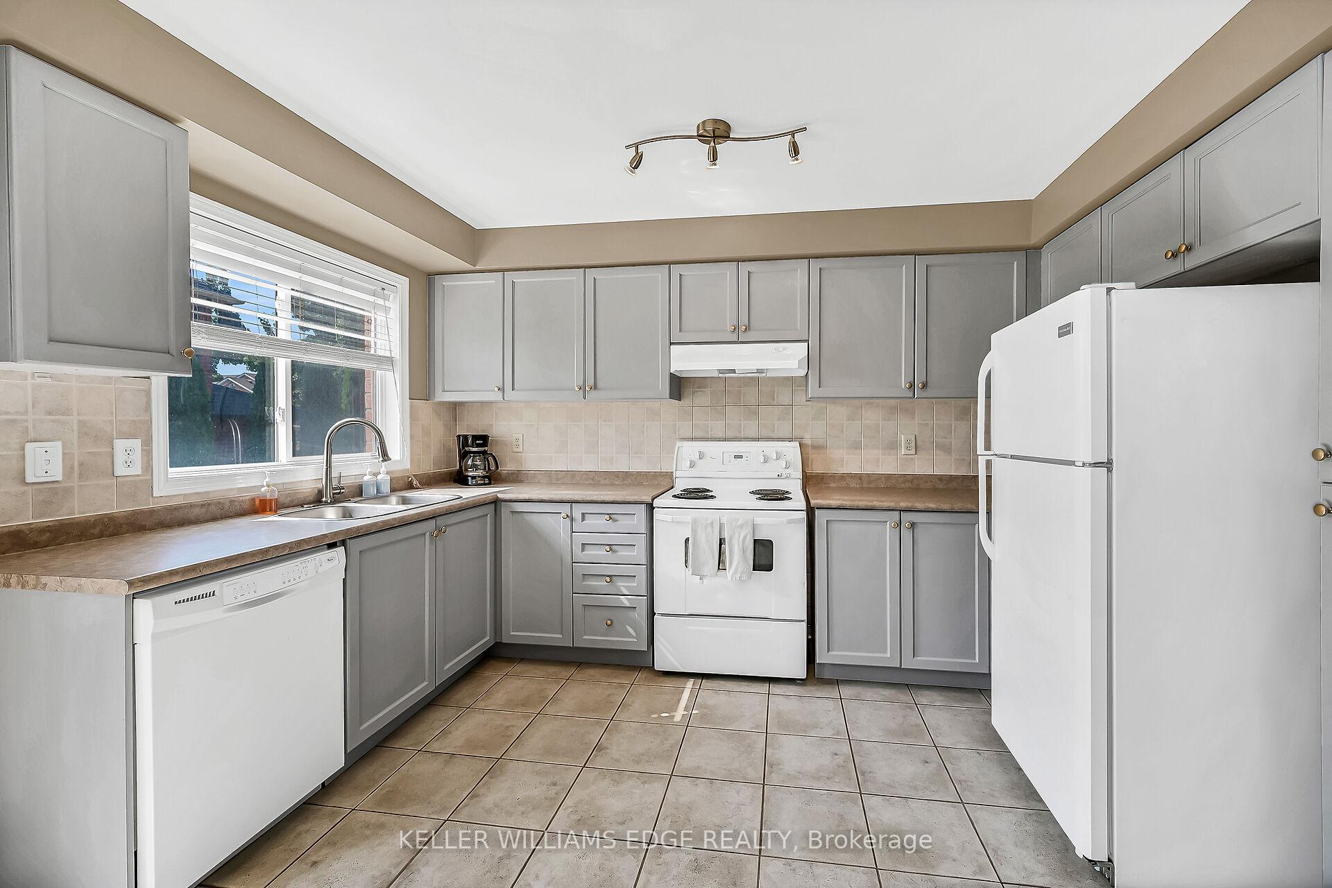 Photo 9 of 5648 Evelyn Lane, Burlington, Appleby — HOMEH