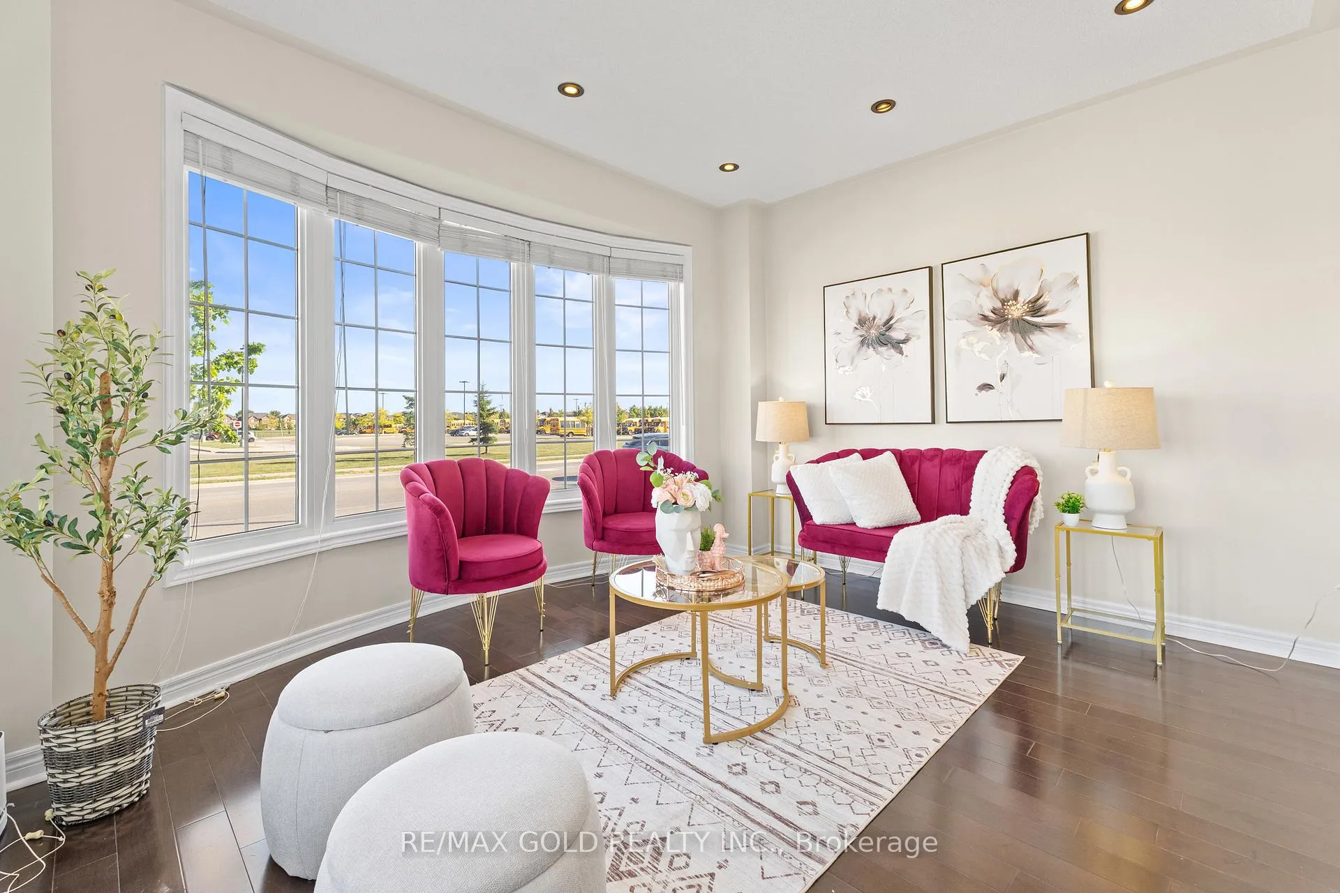 Photo 10 of 2 Helman Road, Brampton, Sandringham-Wellington — HOMEH