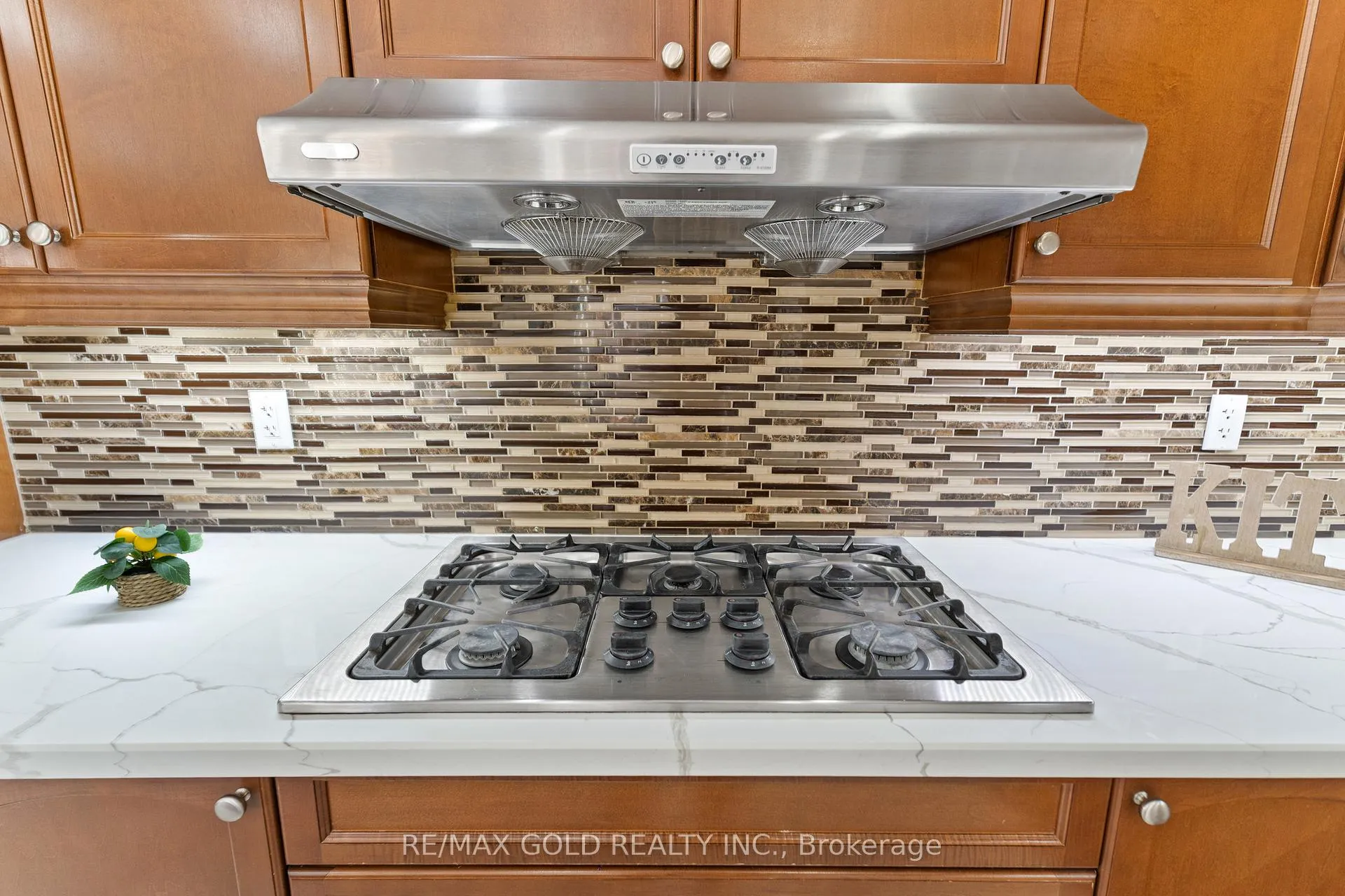 Photo 26 of 2 Helman Road, Brampton, Sandringham-Wellington — HOMEH