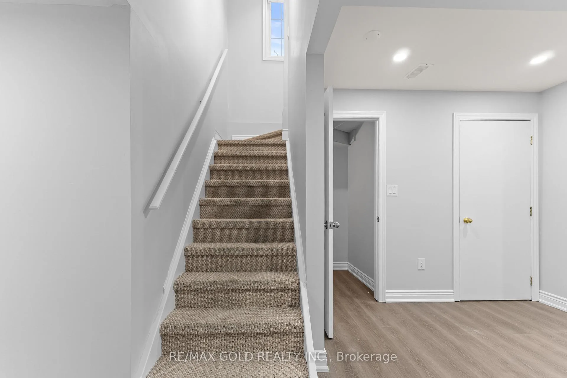 Photo 102 of 2 Helman Road, Brampton, Sandringham-Wellington — HOMEH