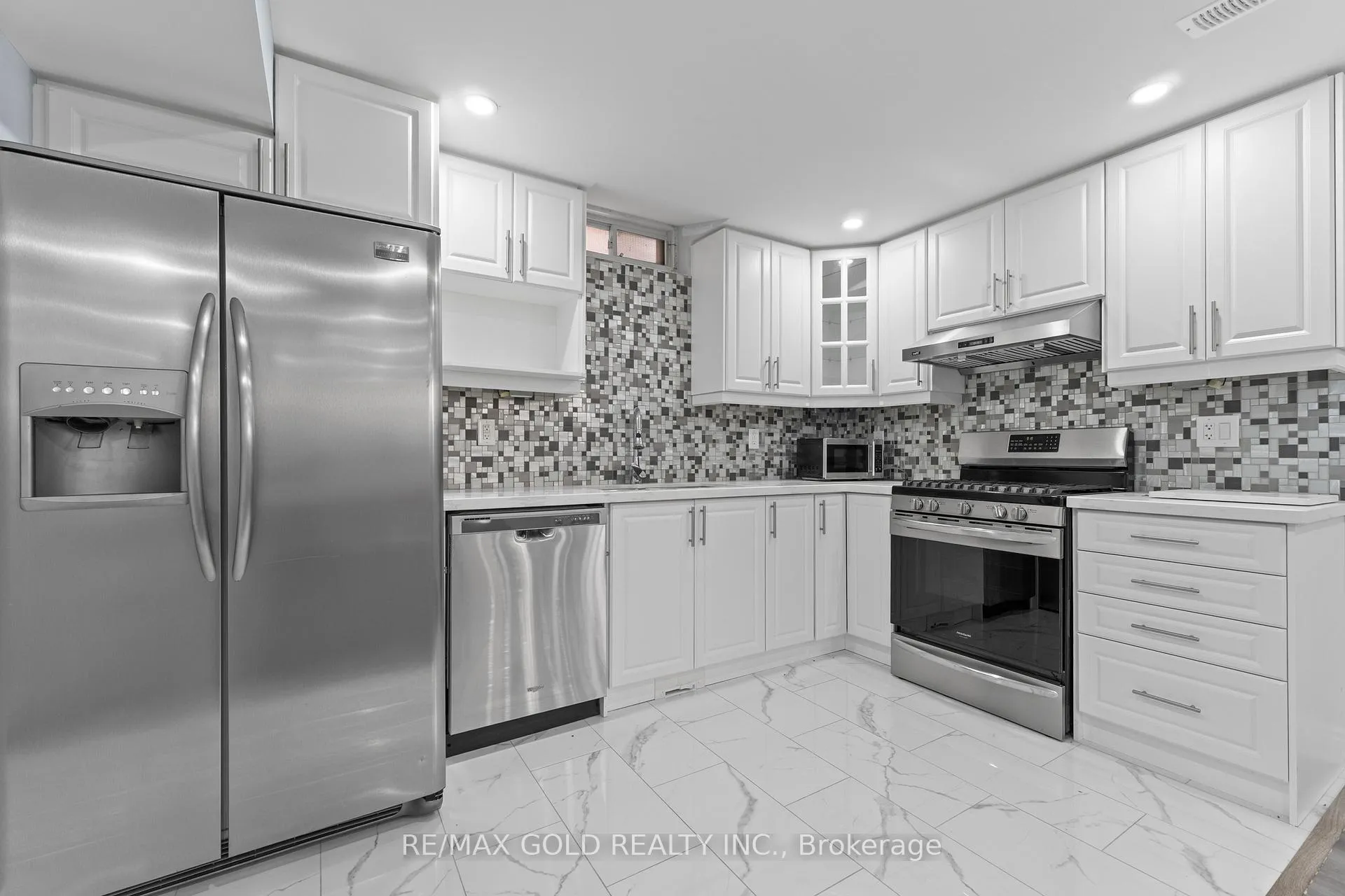 Photo 117 of 2 Helman Road, Brampton, Sandringham-Wellington — HOMEH