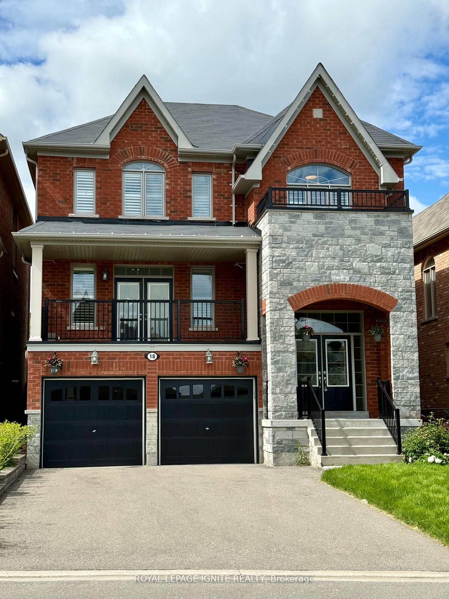 Photo 2 of 18 Willoughby Place, Clarington, Bowmanville — HOMEH