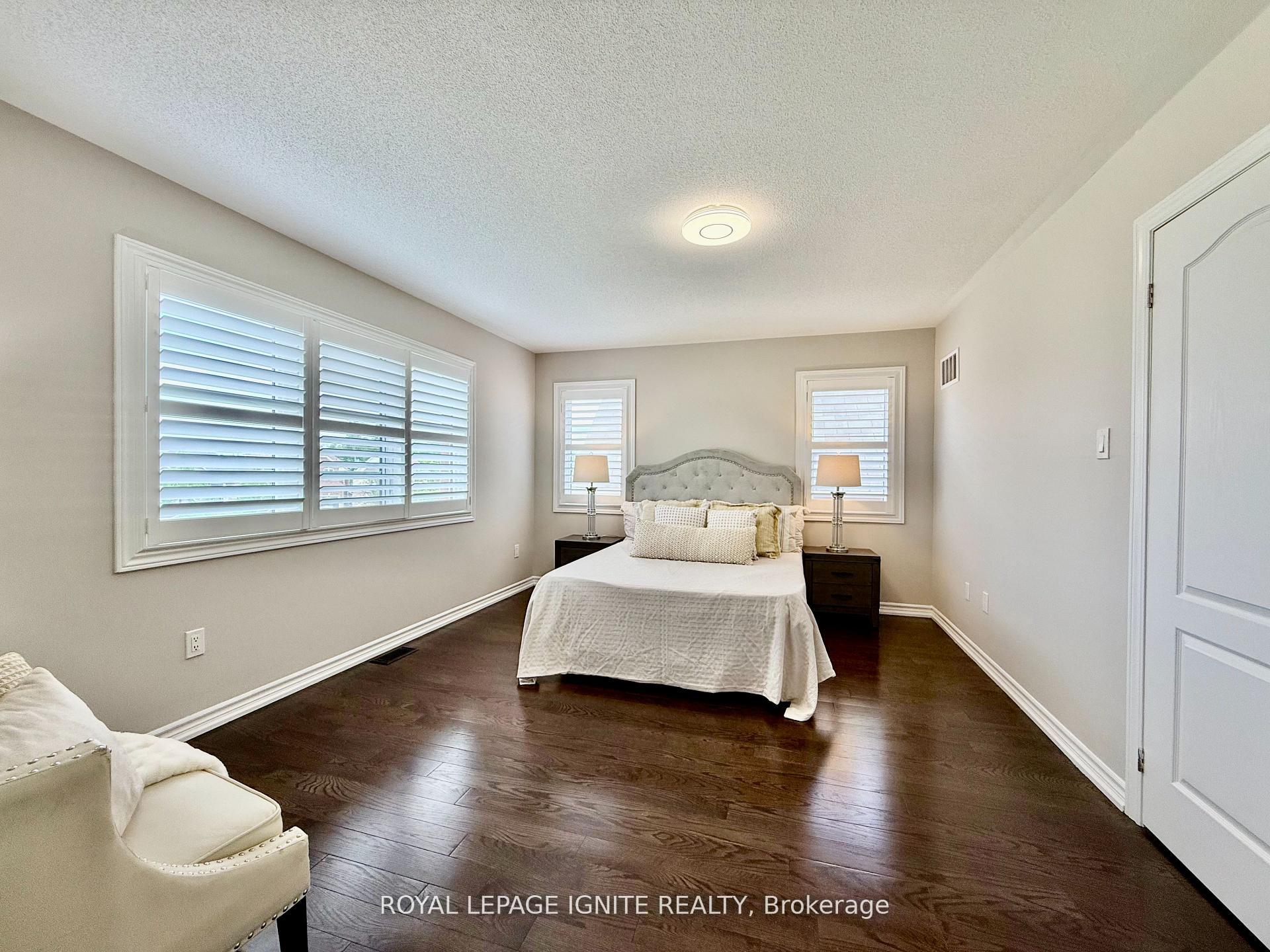 Photo 13 of 18 Willoughby Place, Clarington, Bowmanville — HOMEH
