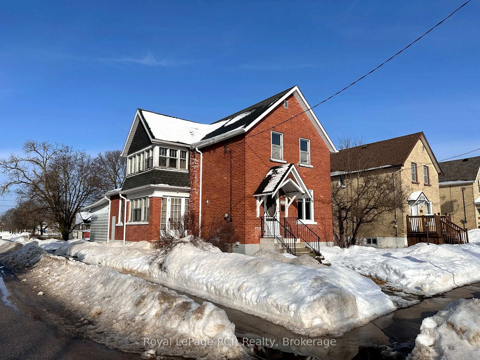 Front of 462 12th Street