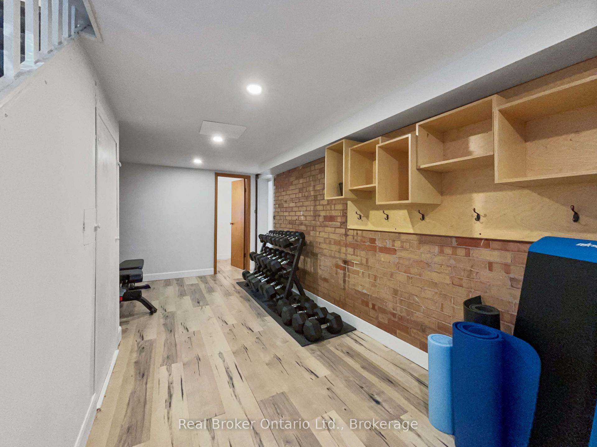 Photo 17 of 65 Forbes Avenue, Guelph, Dovercliffe Park/Old University — HOMEH