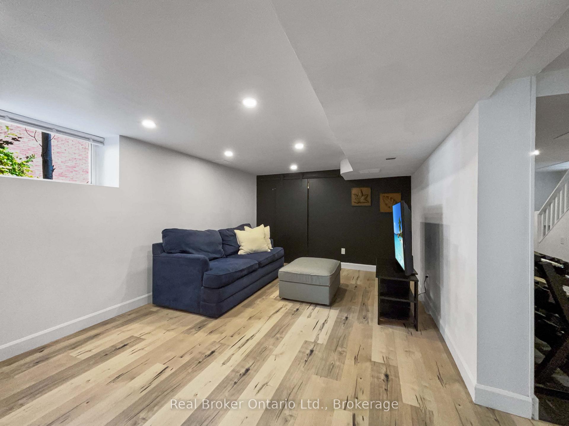 Photo 20 of 65 Forbes Avenue, Guelph, Dovercliffe Park/Old University — HOMEH