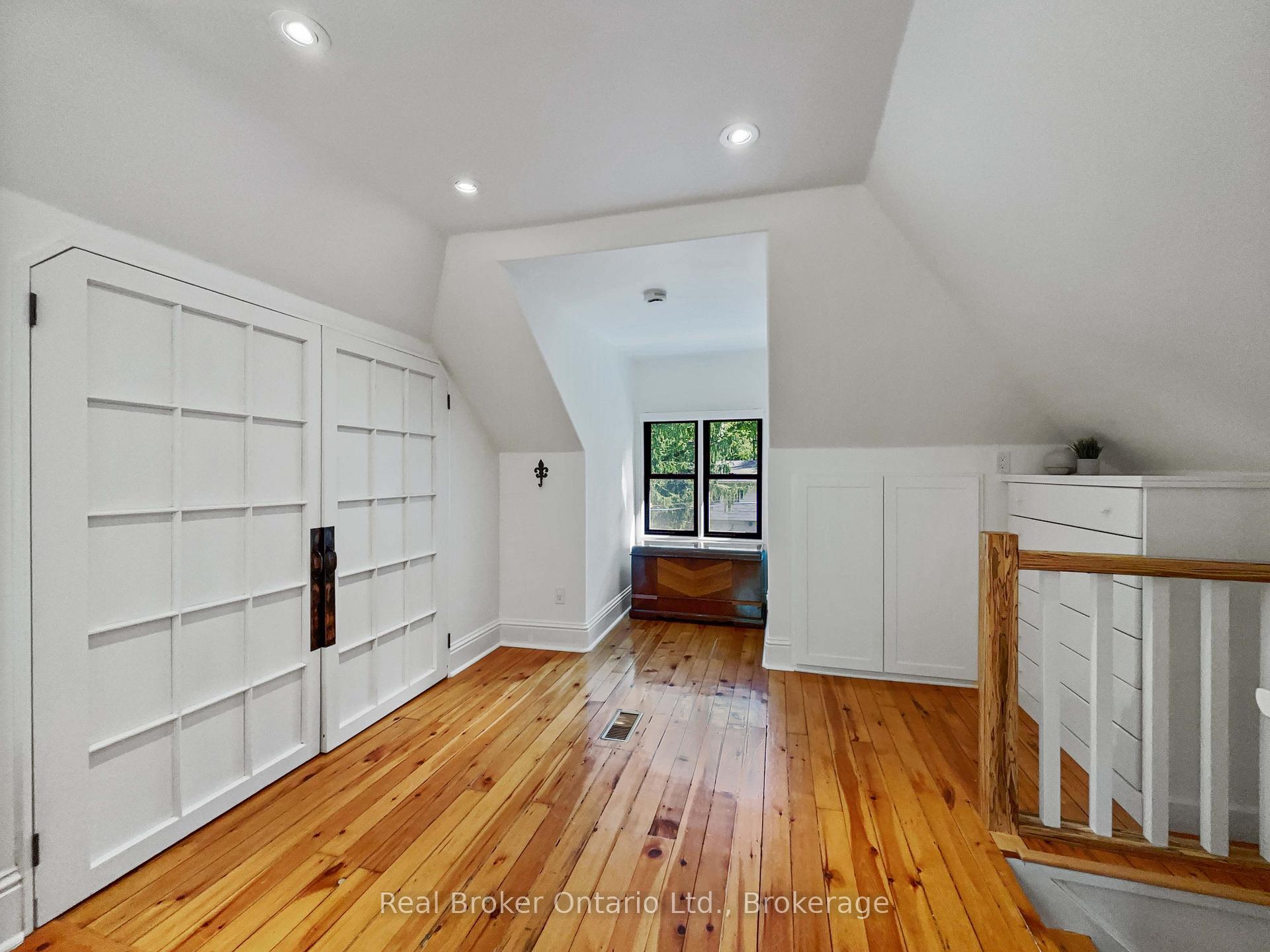 Photo 32 of 65 Forbes Avenue, Guelph, Dovercliffe Park/Old University — HOMEH