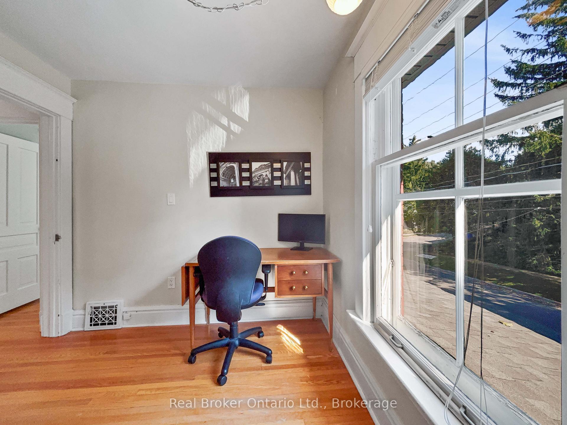 Photo 37 of 65 Forbes Avenue, Guelph, Dovercliffe Park/Old University — HOMEH